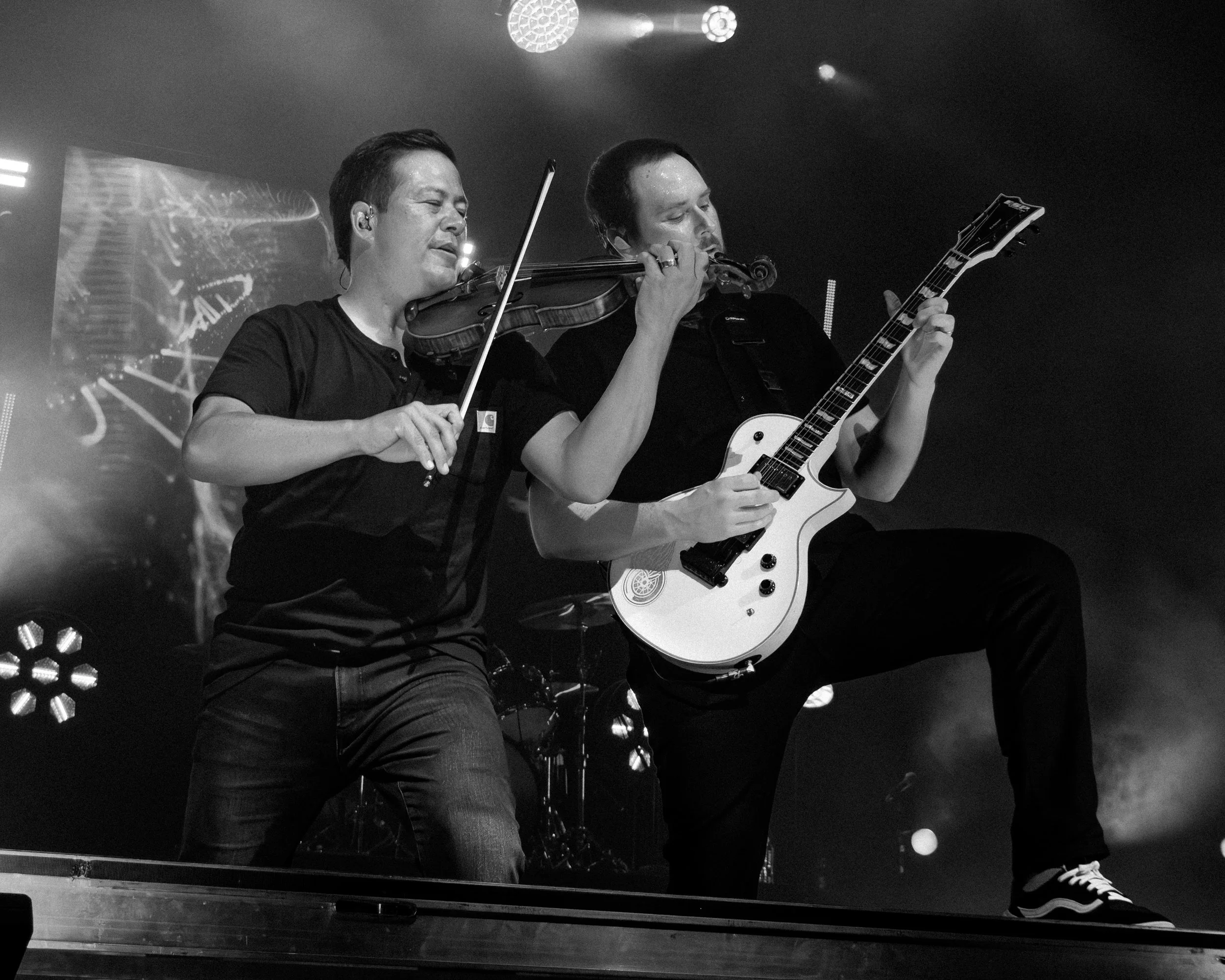 yellowcard-bw-16.jpg