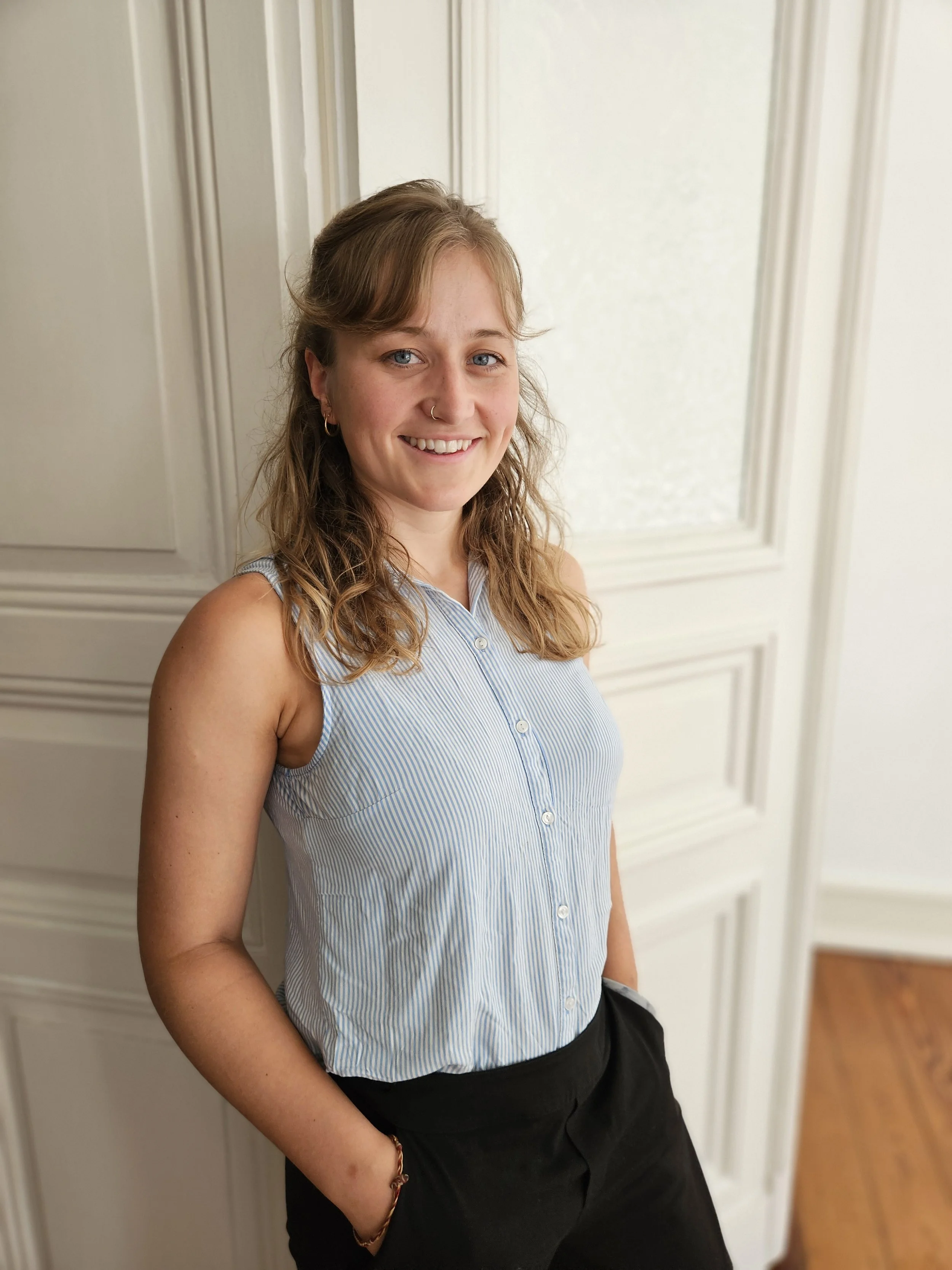 Portraitfoto von Lena Sattler, Psychotherapeutin