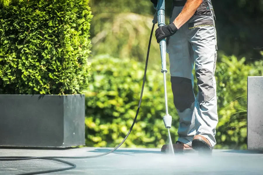 Concrete pressure washing, driveway pressure washing, patio pressure washing, sidewalk pressure washing, siding pressure washing