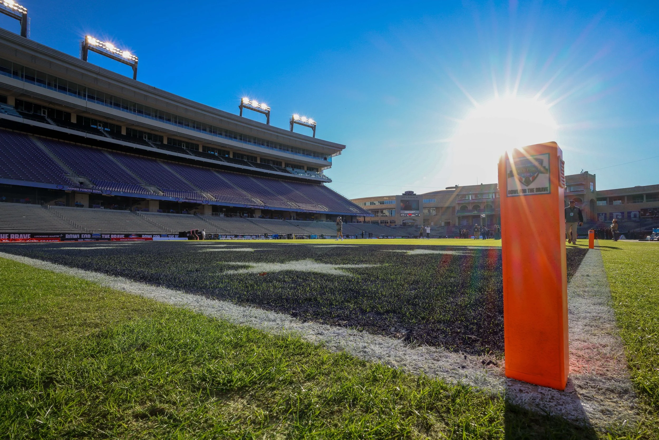 20260102 NCAAFB-ArmedForcesBowl-Owls@Bobcats-TH-4.JPG