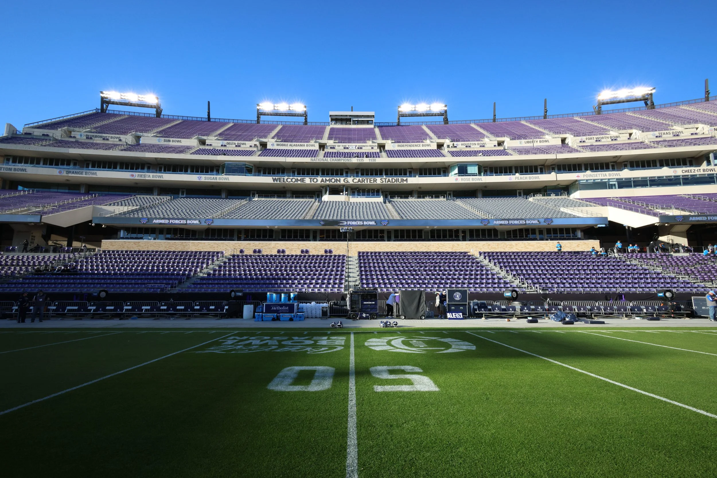 20260102 NCAAFB-ArmedForcesBowl-Owls@Bobcats-TH-3.JPG