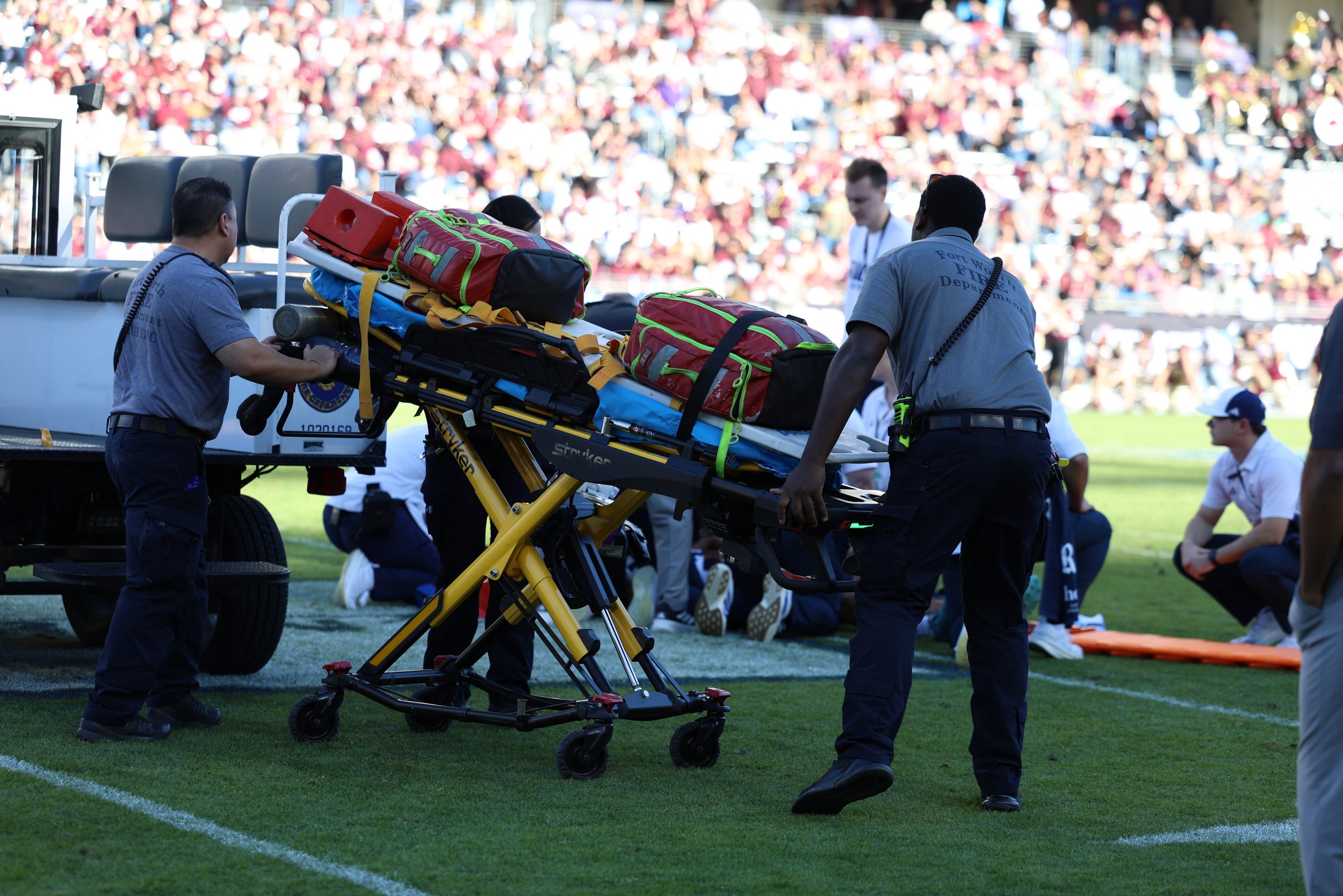 20260102 NCAAFB-ArmedForcesBowl-Owls@Bobcats-TH-84.JPG