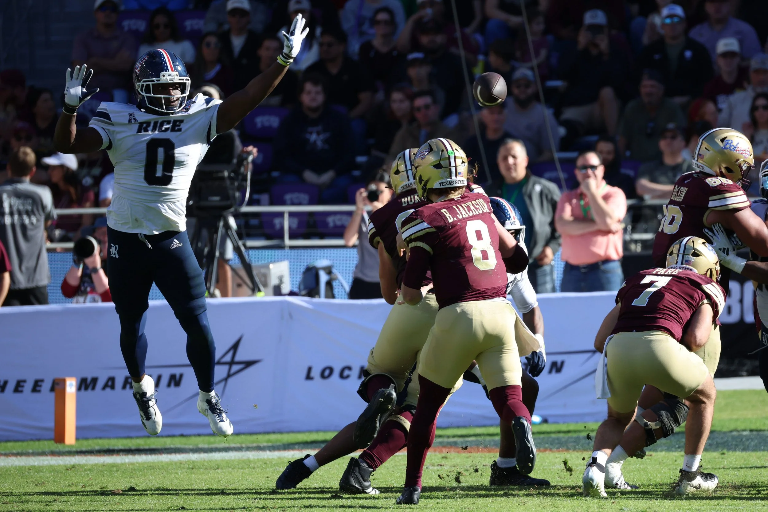 20260102 NCAAFB-ArmedForcesBowl-Owls@Bobcats-TH-74.JPG