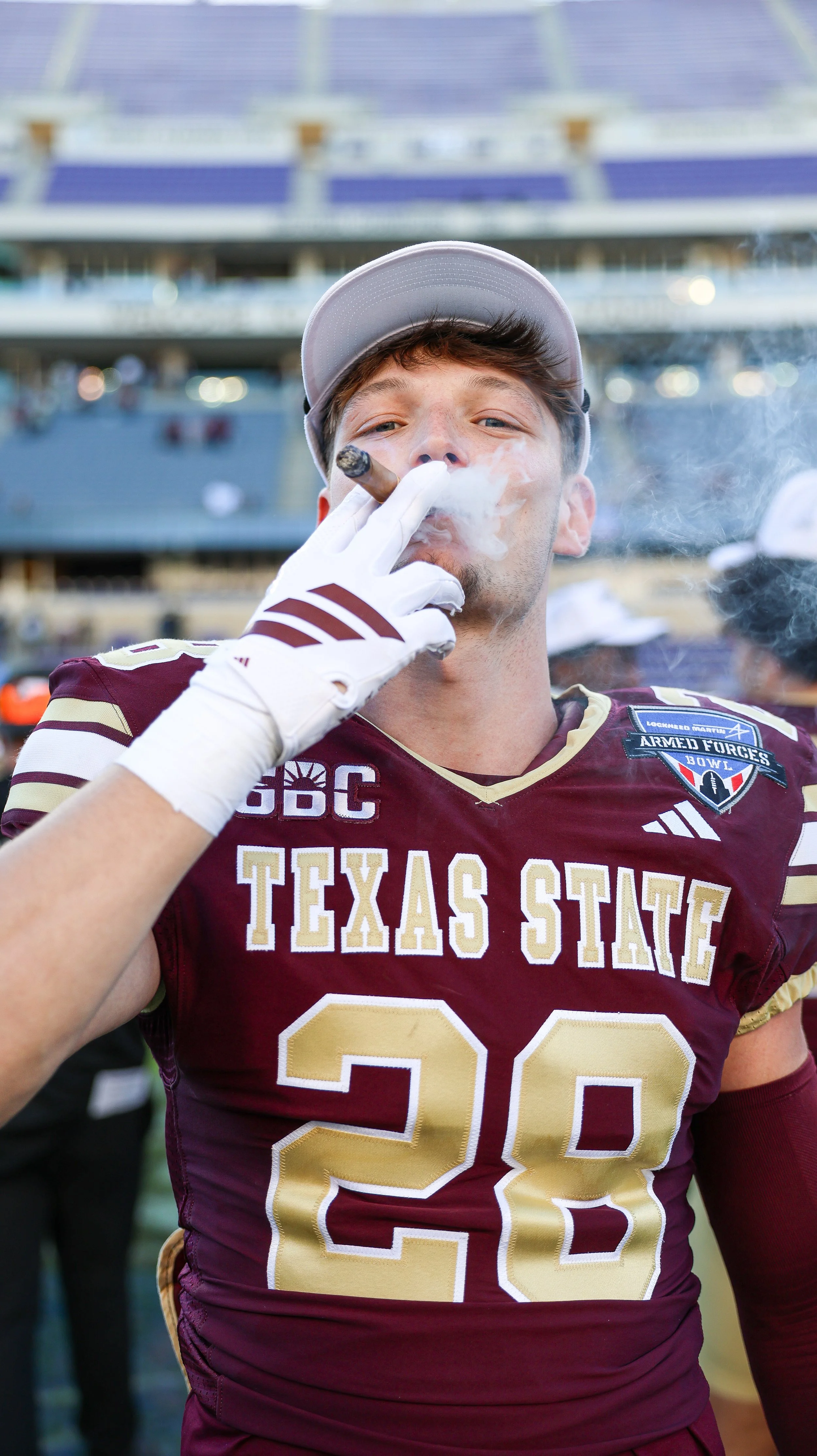 20260102 NCAAFB-ArmedForcesBowl-Owls@Bobcats-TH-98.JPG