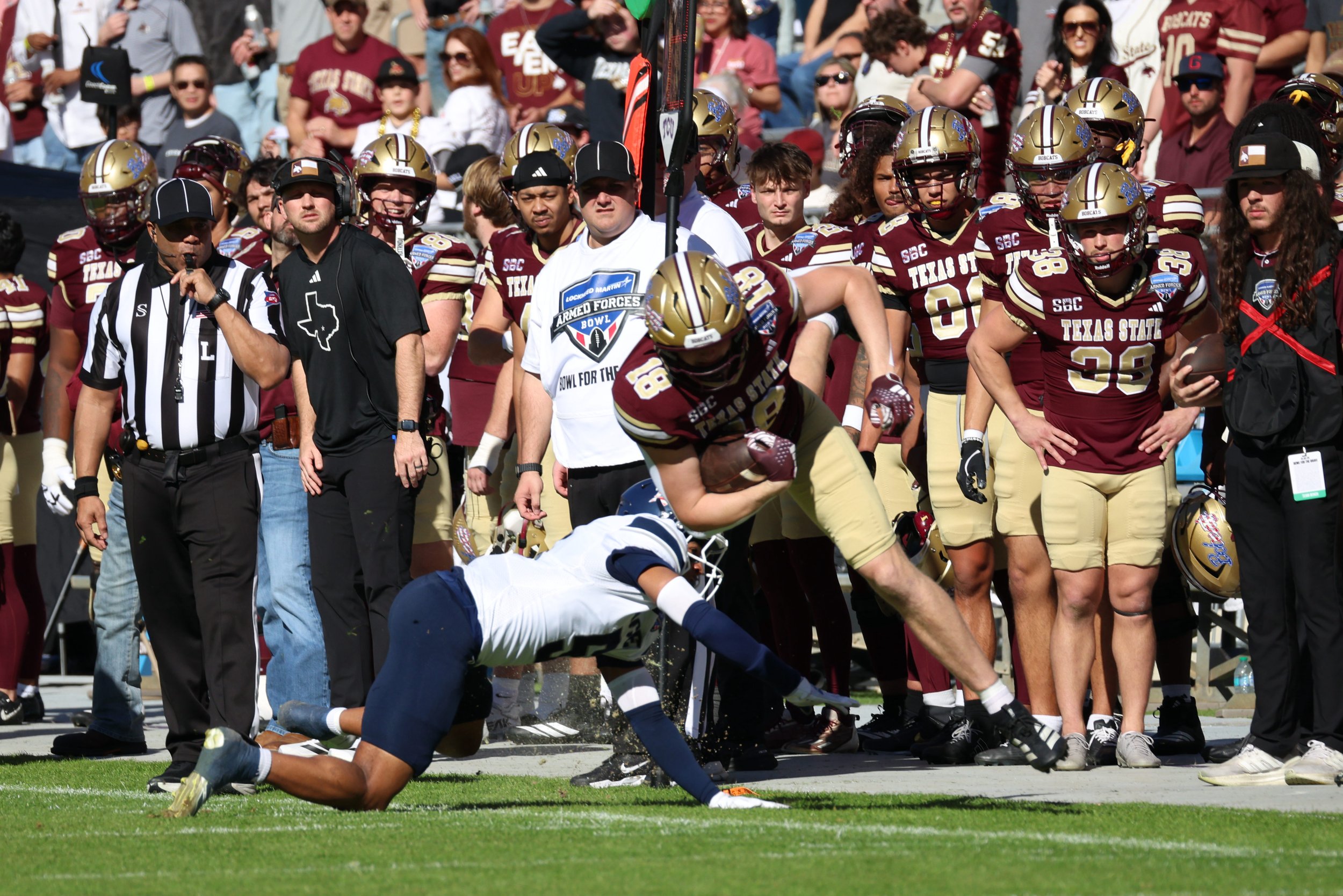 20260102 NCAAFB-ArmedForcesBowl-Owls@Bobcats-TH-31.JPG