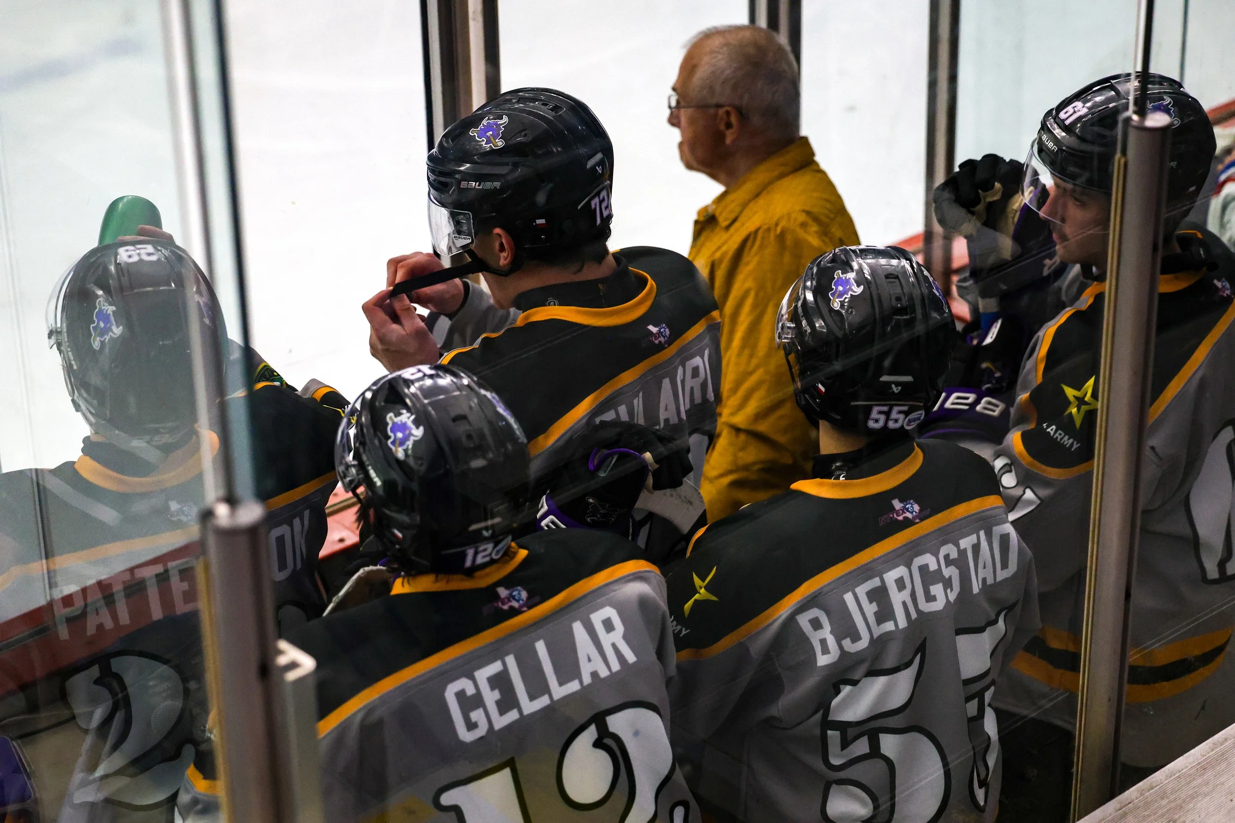 20251115 NAHL-ICERAYS@BRAHMAS-TH-{seqn}-43.jpg