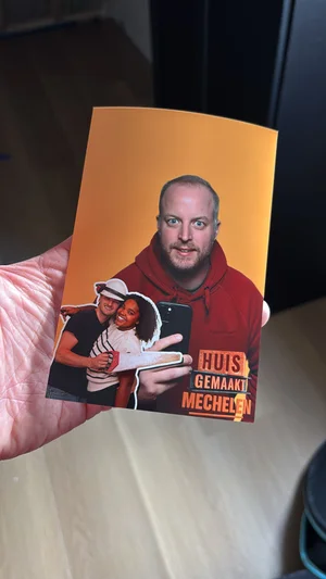De oranje print voor Mechelen, met de gast vrijgesteld op een effen kleur