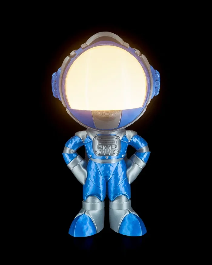 Mecha_Astronaut_Table_Lamp_1_9da7f9cdcb.webp