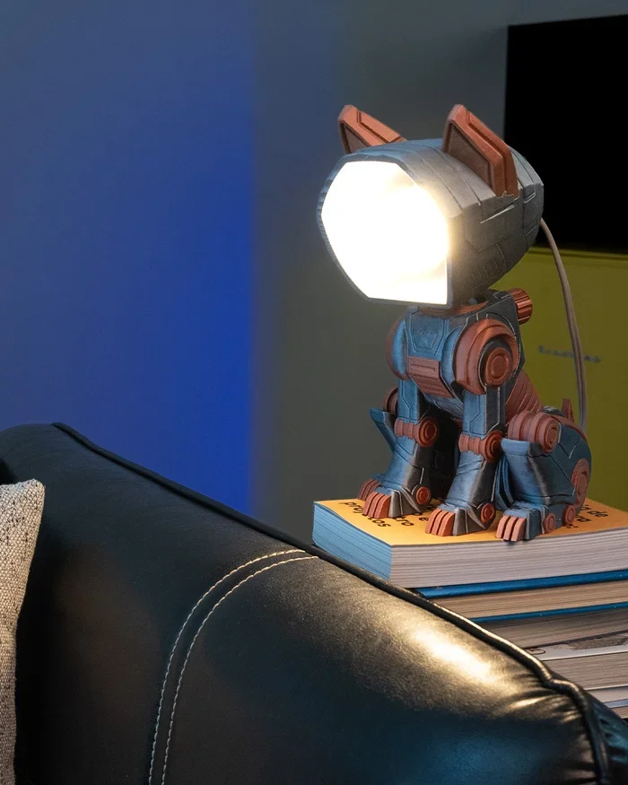 Mecha_Dog_Table_Lamp_8_59dcc98ddb.webp