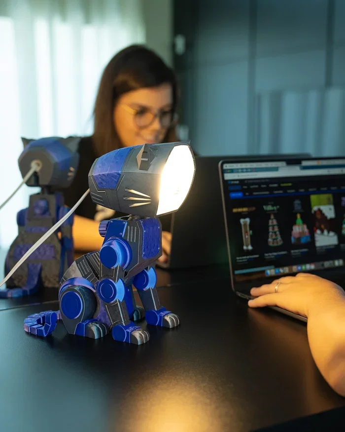 Mecha_Cat_Table_Lamp_8_4deb595e75.webp