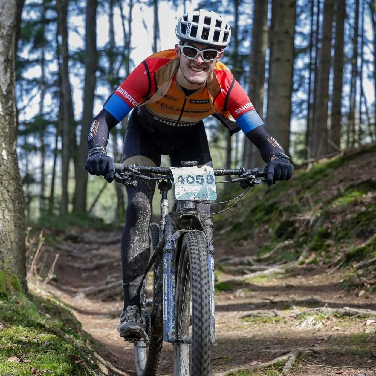 La Hallonienne MTB: From Rolling Fields to Rooted Drops