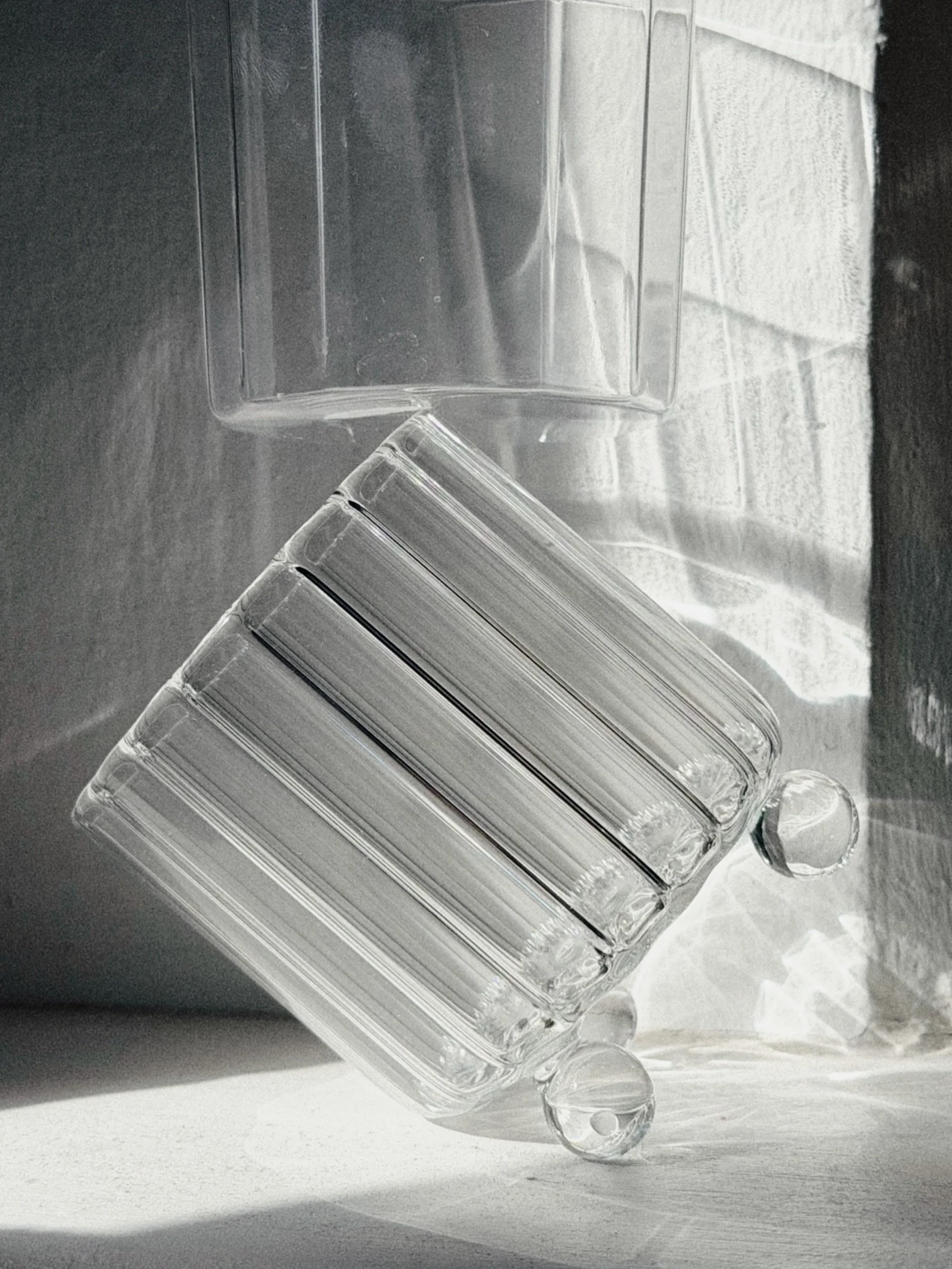 An enduring favorite, the High Spirits Lowball Glass. As seen by @taragarnell 

Available on agustinabottoni.com