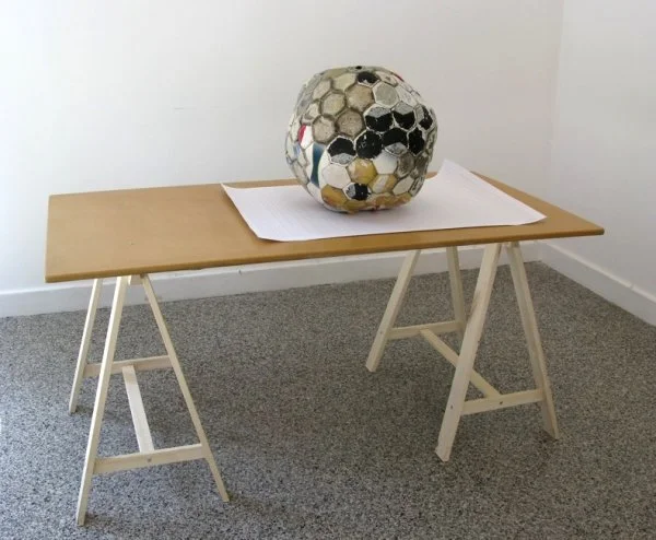 2. 13_ball-table2.jpg