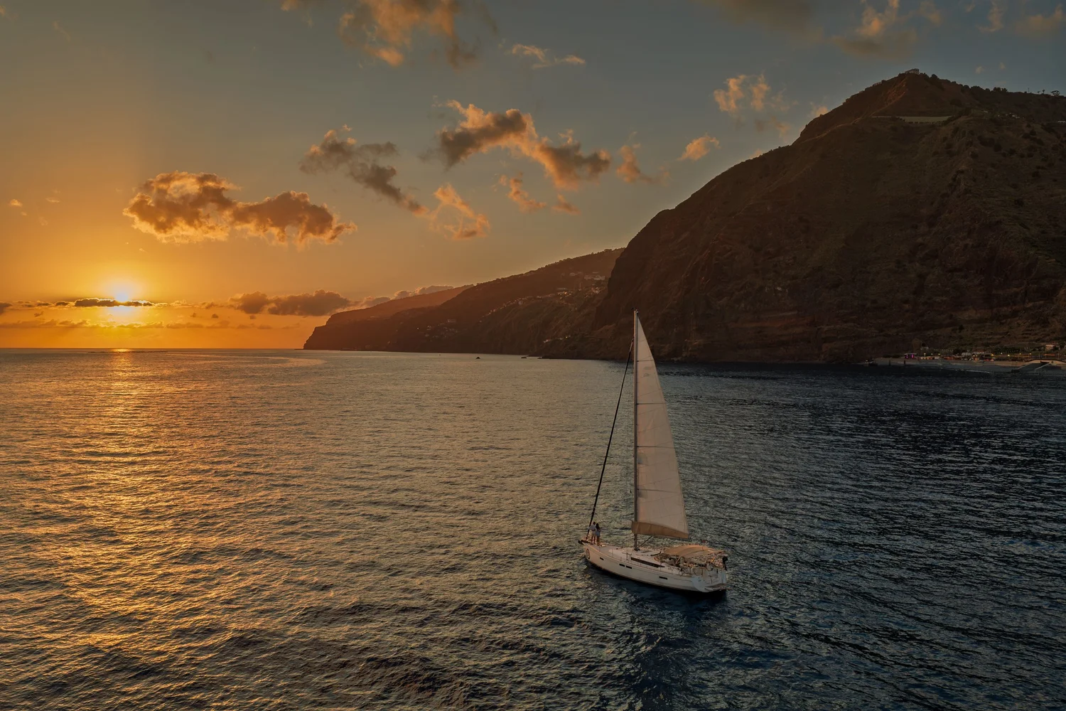 Saint Gardens Yachting sailing yacht departing from Calheta, Madeira