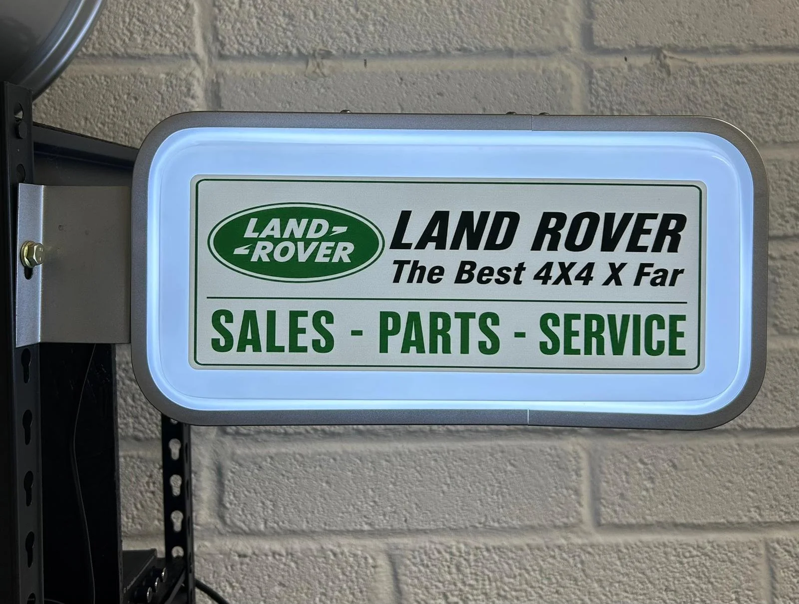 Land Rover 'Sales Parts Service' Light Up Garage Sign (Defender, Discovery, 4x4)