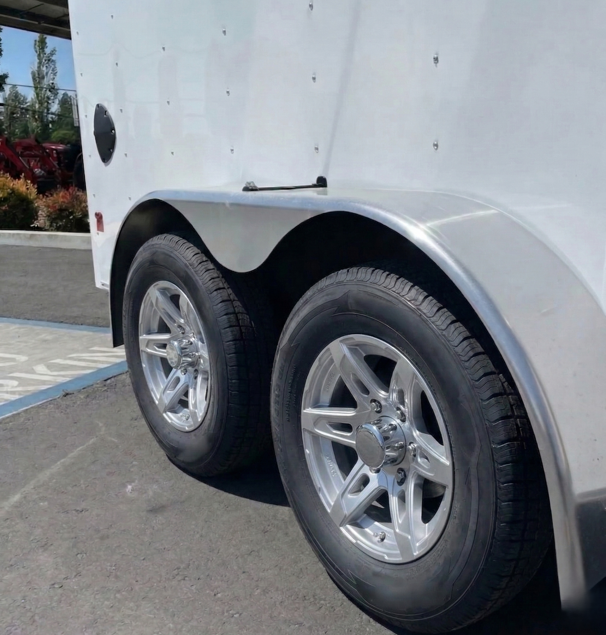 st205 75r14 trailer aluminum wheel.png