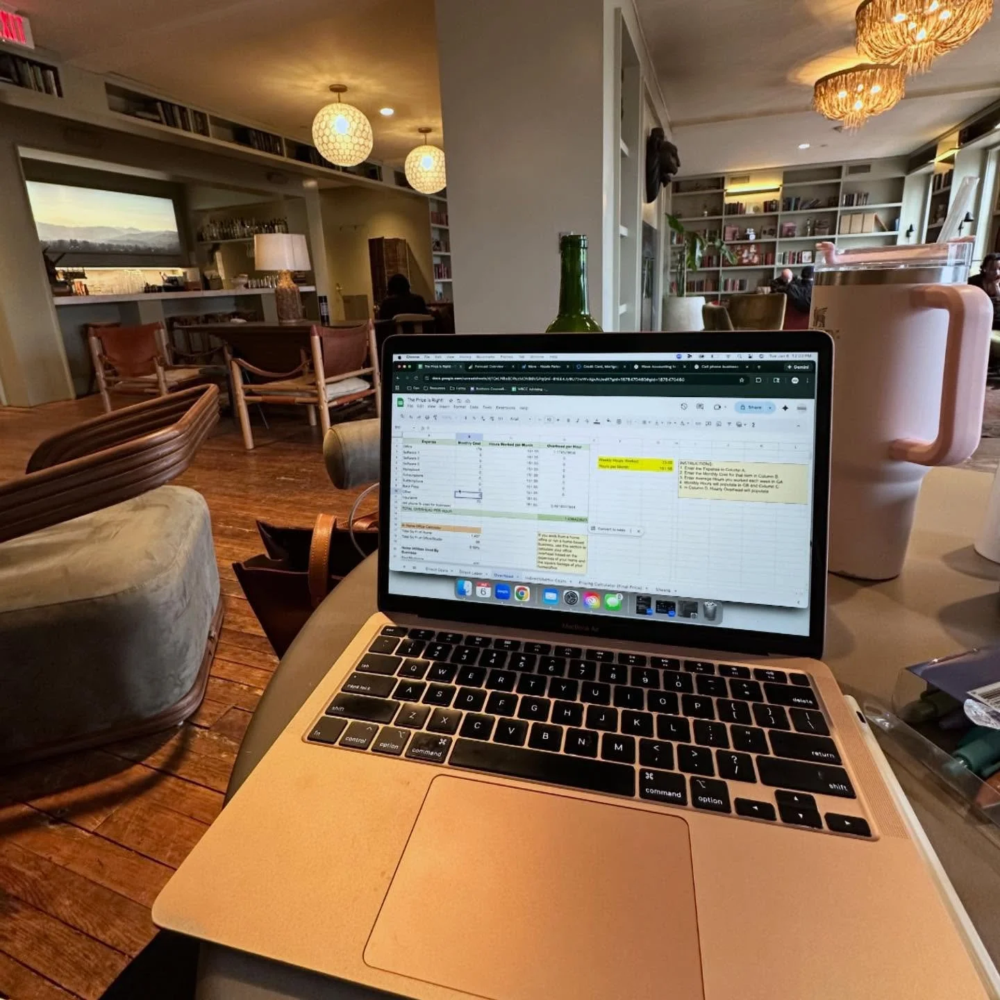 Is your New Year&rsquo;s resolution for your business to more clearly review how it is making money, handling outgoing expenses or paying you at the end of the day? BIG SAME. 

If you&rsquo;re feeling around in the dark, I&rsquo;d love to introduce y