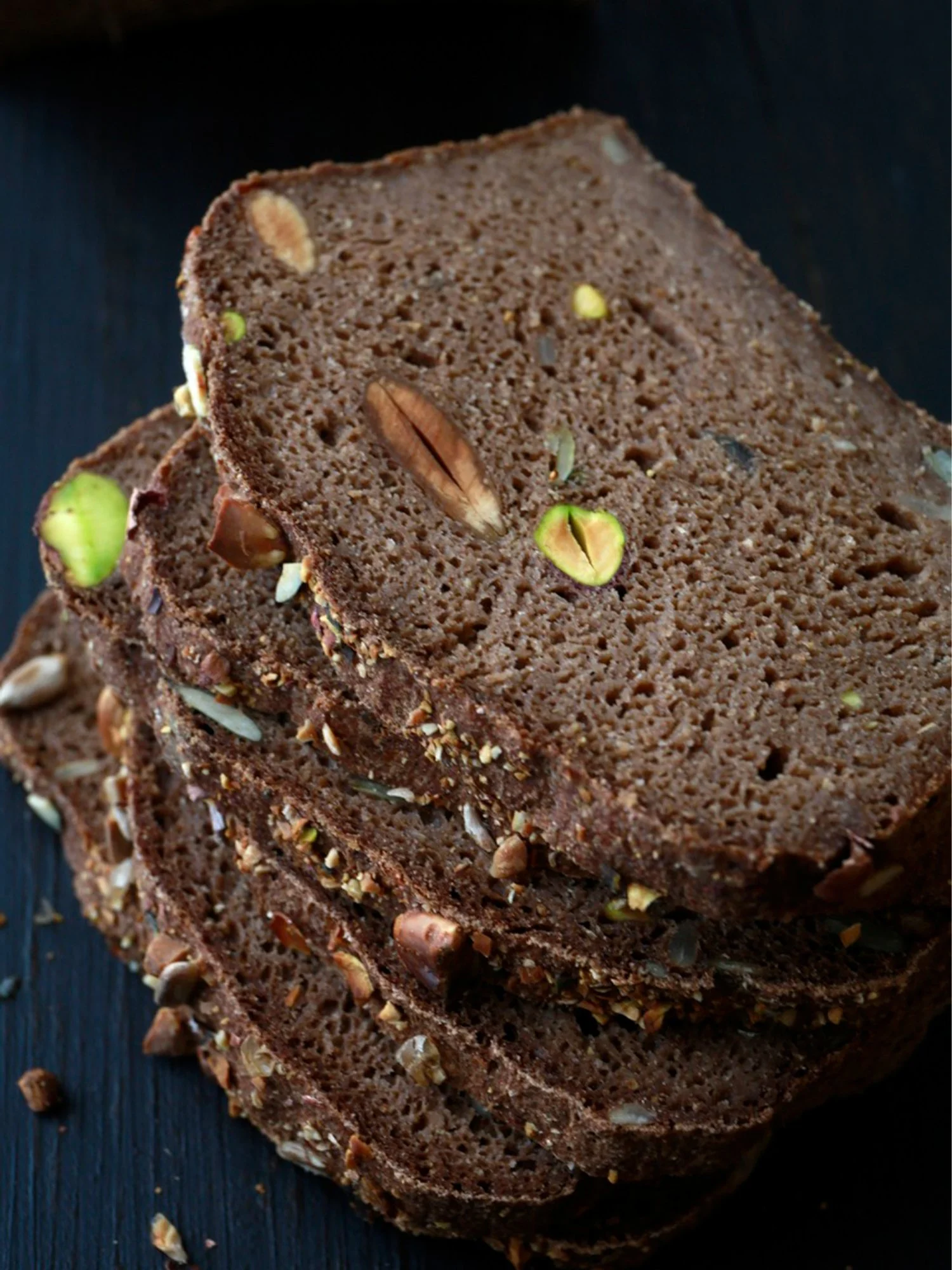 Pão escuro com Sementes e Frutos Secos