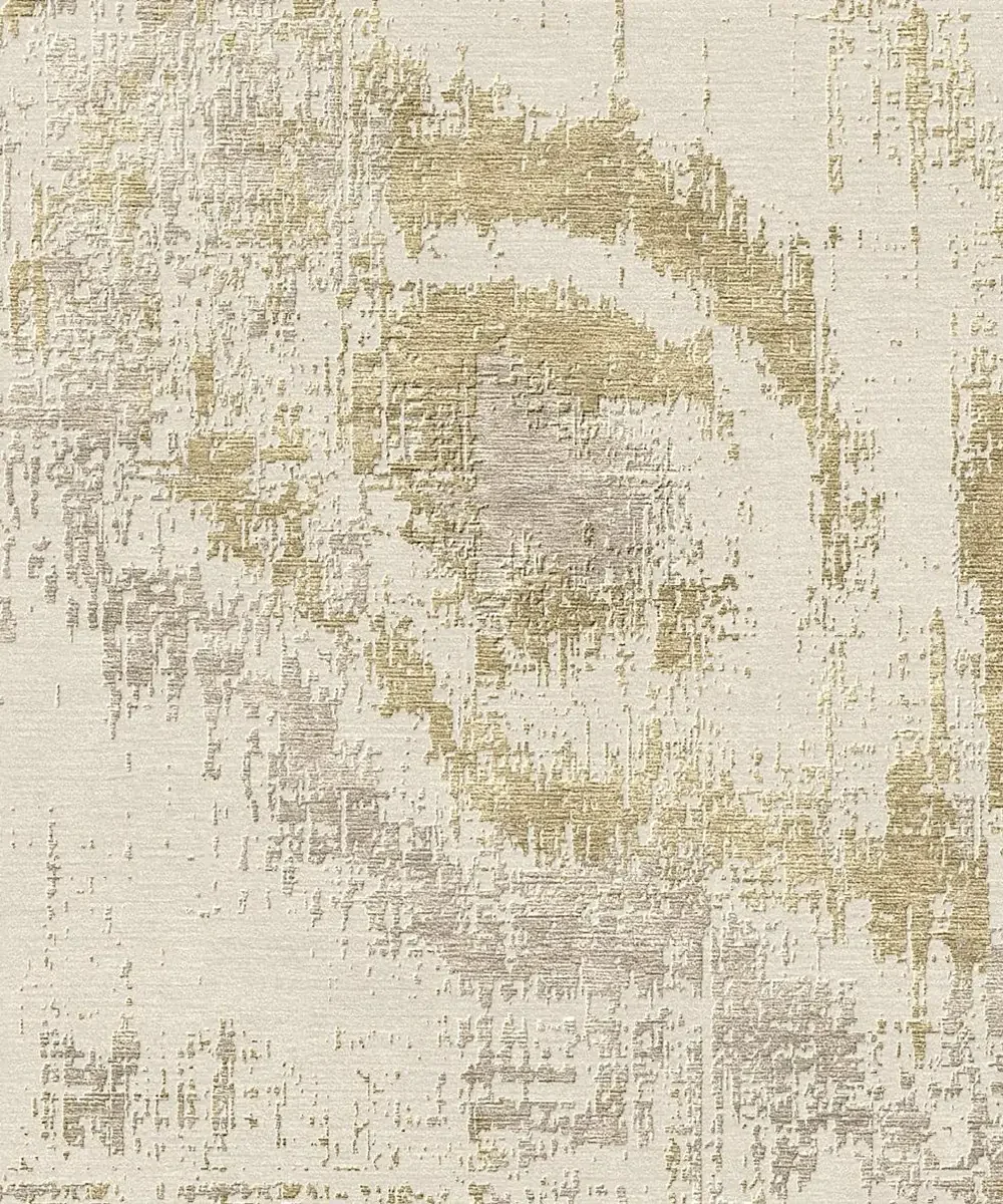 Portrait en style artistique abstrait, représentant une personne avec des détails flous et une palette de couleurs beige, or et blanc.