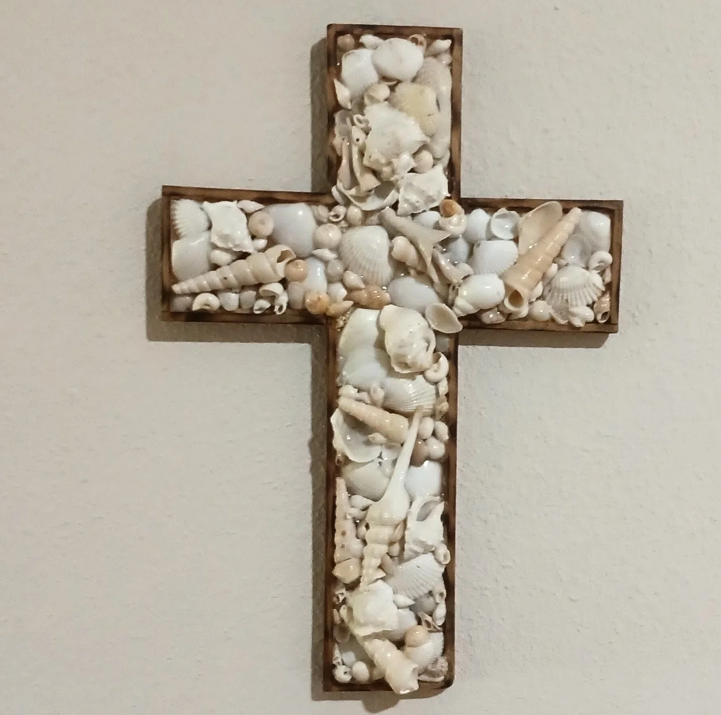 Handcrafted Seashell Cross Decor