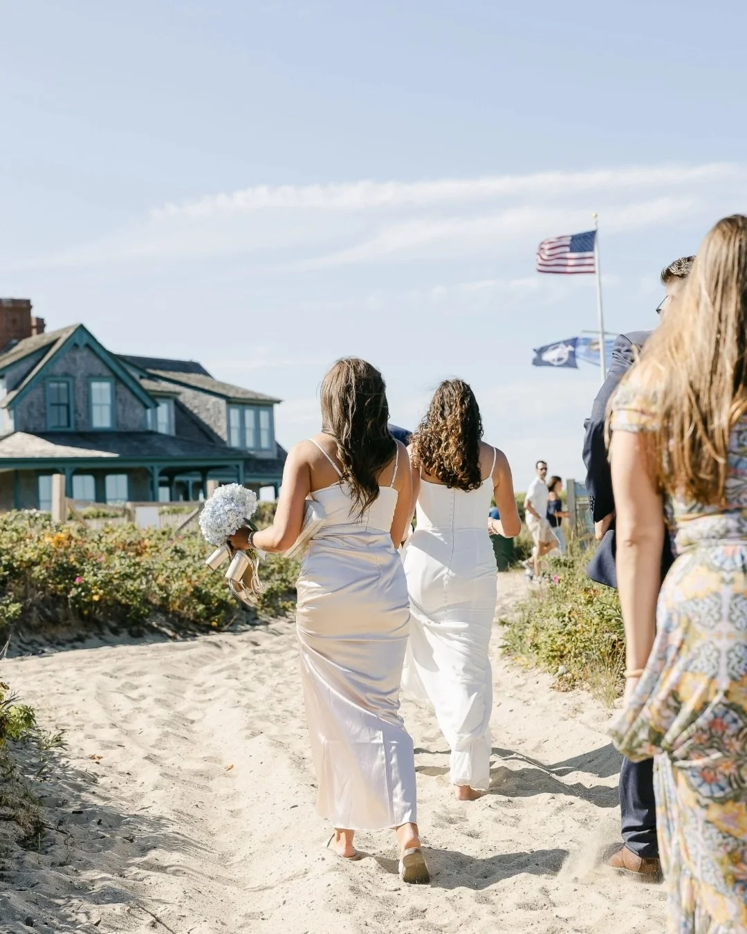 Dreaming of nantucket wedding details 💭 🌊🌾

Shout out to all my 2026 nantucket couples, I cannot WAIT to see your days come to life!! 

📸 @maeghanspurrphoto