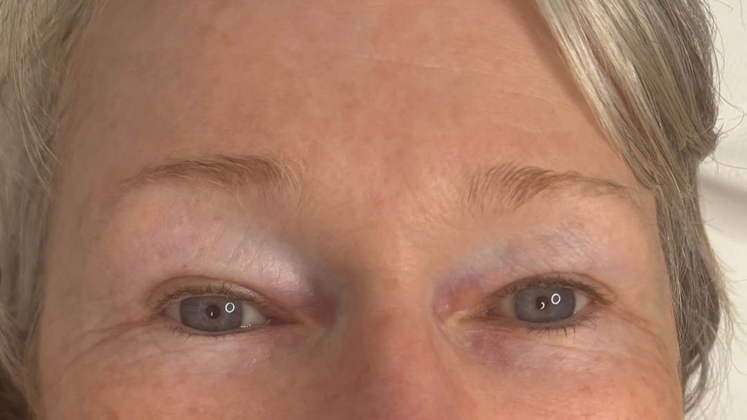 Patchy, uneven and faded brows.