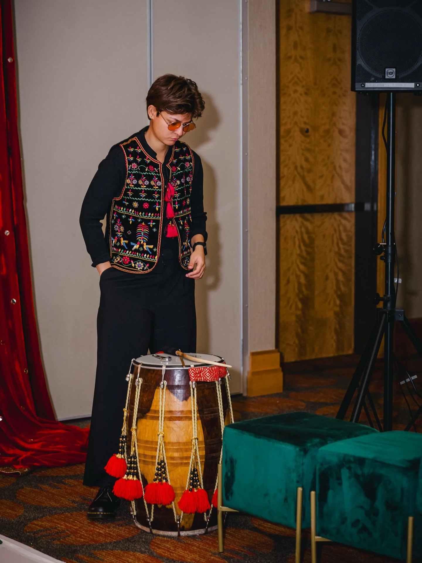 Love when my clients send me pictures from past gigs 🔥🥰 if anyone else has any pictures of me from their events, I&rsquo;d love to have them 🥹