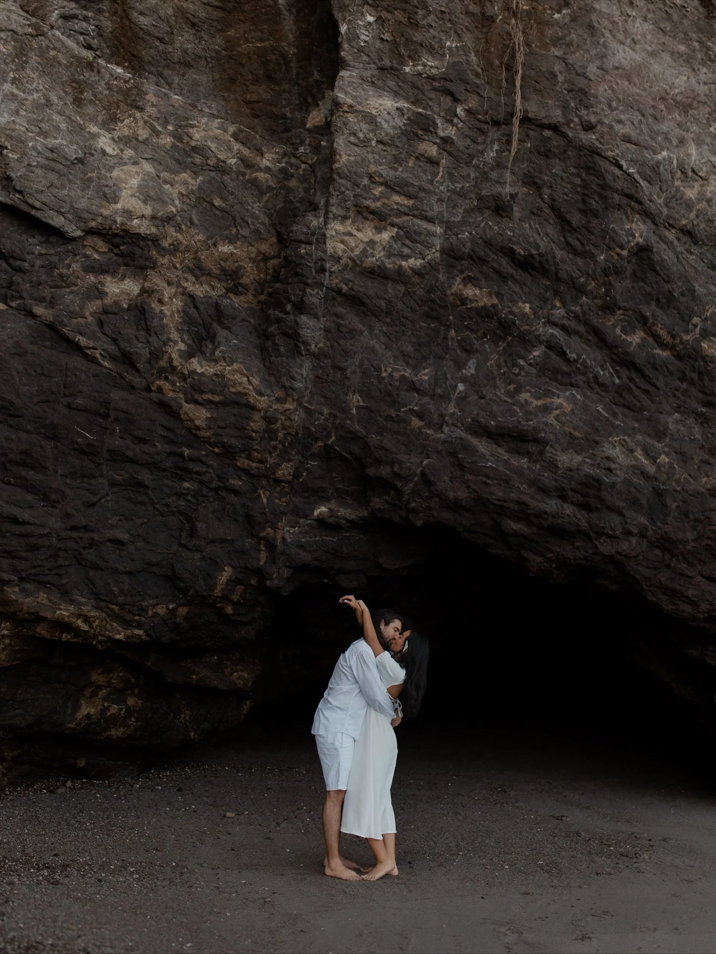 Save the date 🩵 nos vemos el pr&oacute;ximo a&ntilde;o para la boda Diana &amp; Giovanni, que lindo que hay parejas que a veces van a Guanacaste solo para hacerse fotos pero de paso les ense&ntilde;o spots &uacute;nicos 🌞

aguaecoco.com
.
.
.
#cost