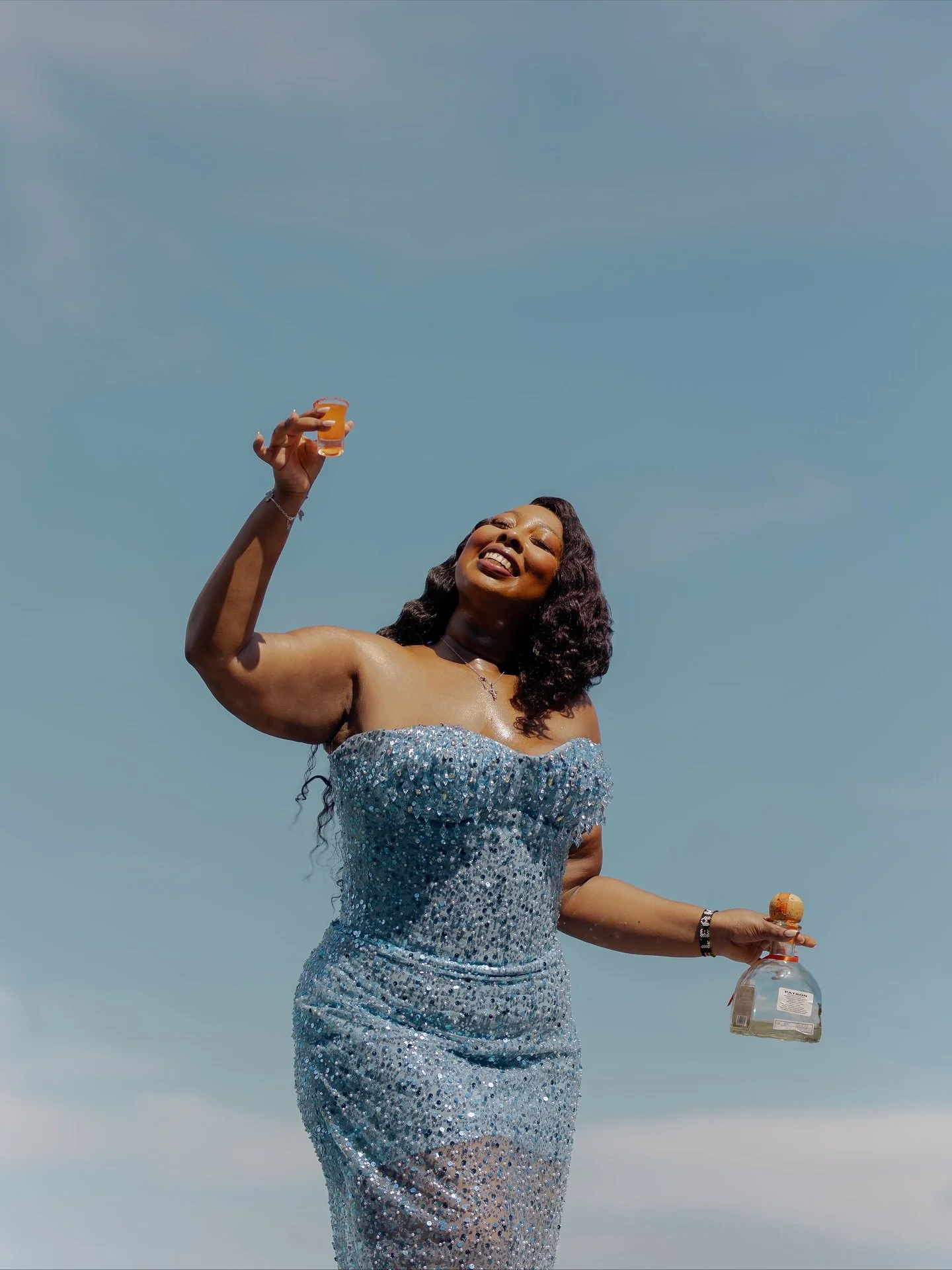 Happy Bday Leah 🩵 gracias por hacerme parte de sus celebraciones, por esos 10k que sigo celebrando y por todo el trabajo que viene esta temporada alta, cheerss 🥂 

#costaricaphotographer #junglevibescr #wildcostarica #costaricawildlife #costaricana