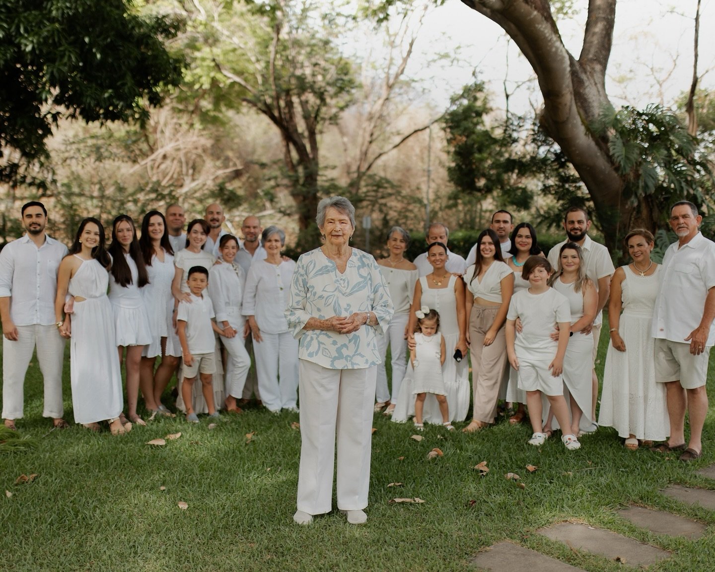 Ella cumpli&oacute; a&ntilde;os y toda la familia fue a celebrarle en la playa en verano, qu&eacute; suerte coincidir con familias que viven en la ciudad y me busquen cuando vienen a mi lindo Guanacaste 🫶🏼 feliz cumplea&ntilde;os 🎈 
aguaecoco.com
