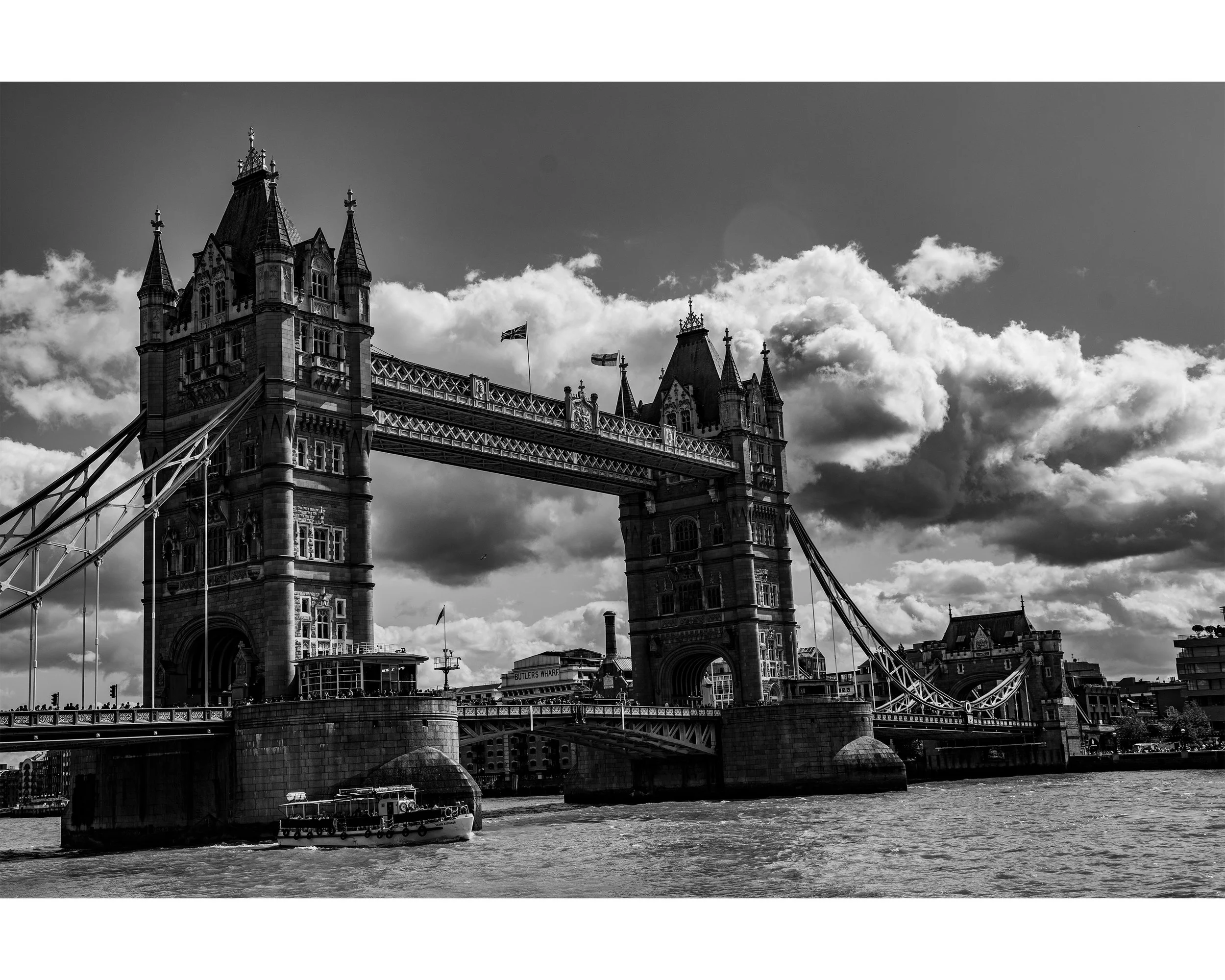 Bridge in London.jpg