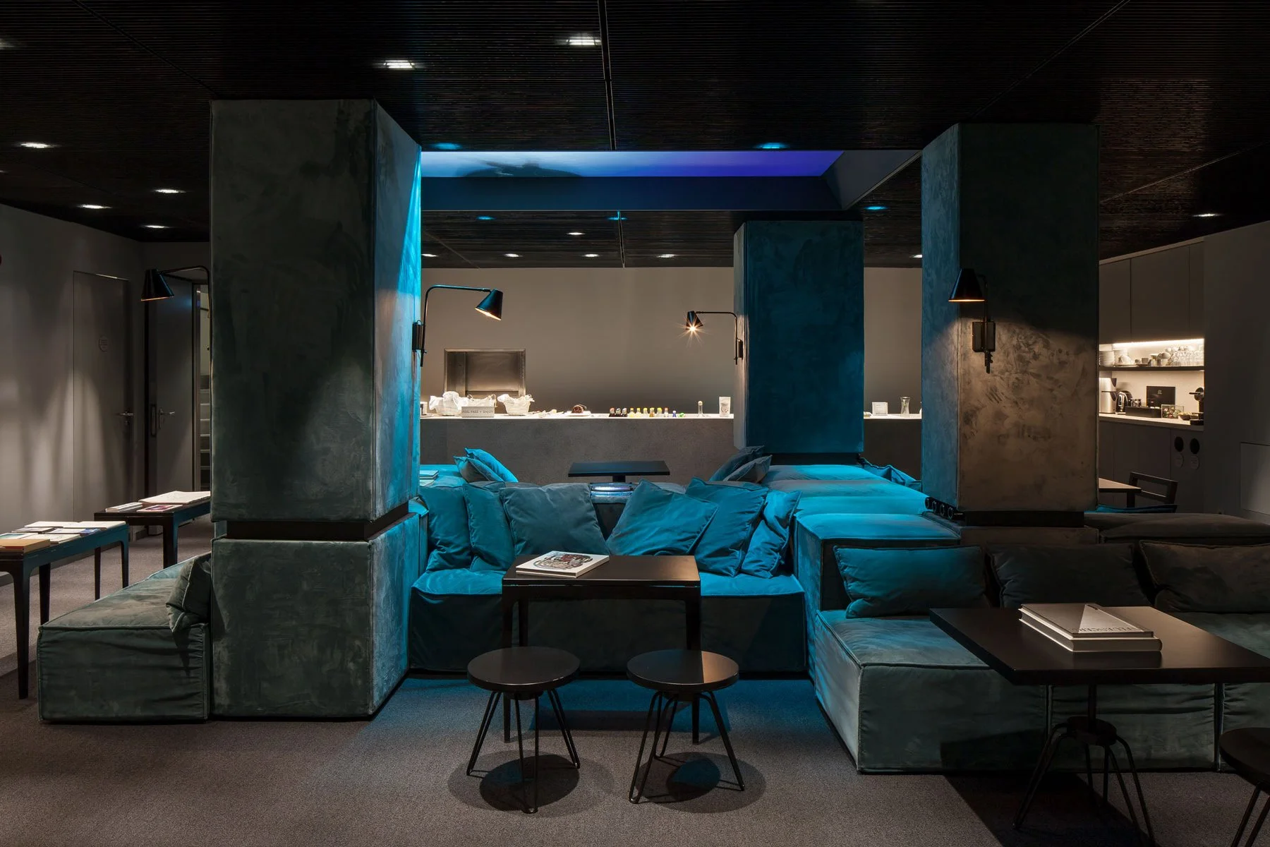 Periscope Hotel Lounge