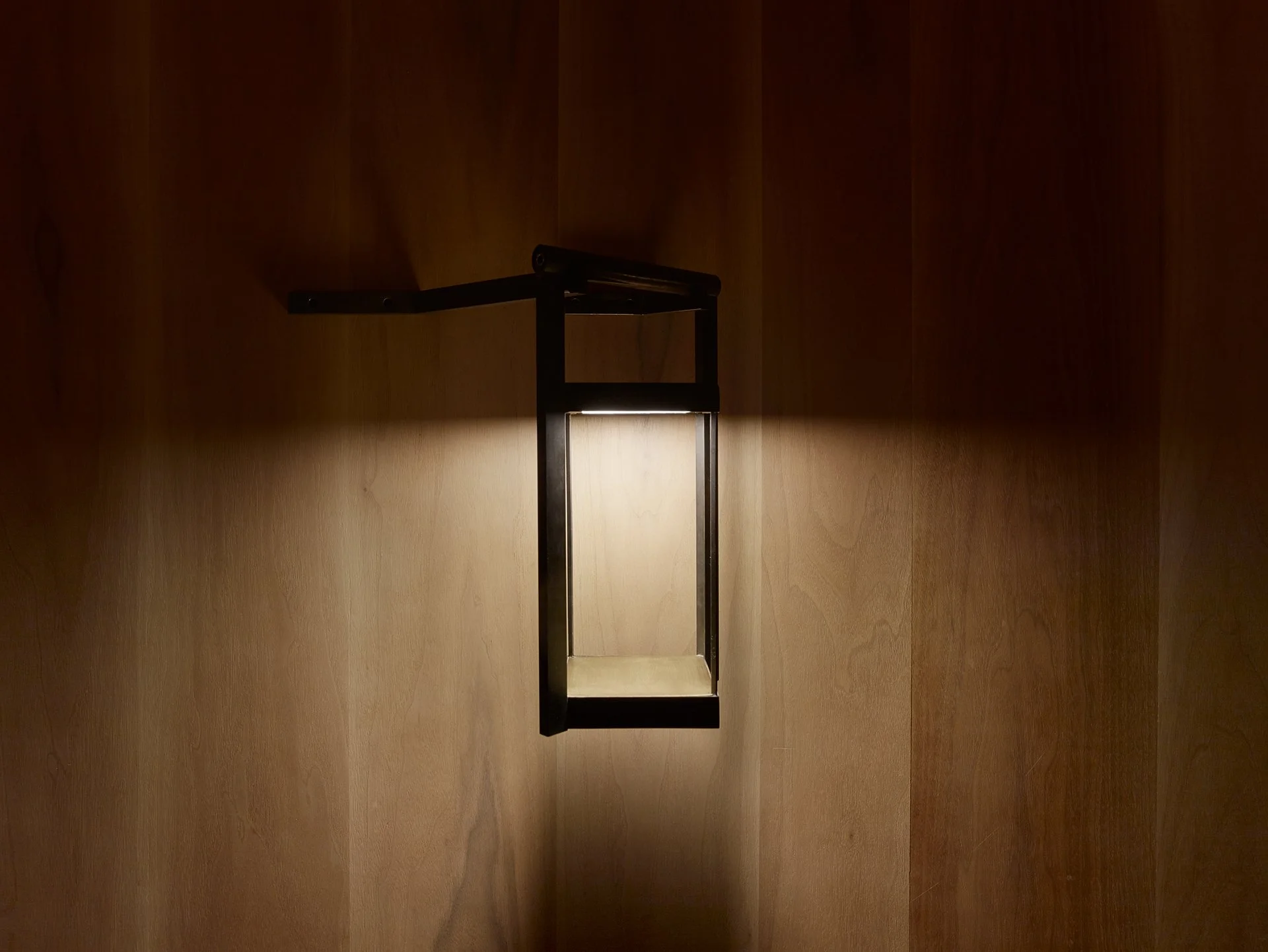 9.Lanturn @YiorgisYerolymbos.jpg