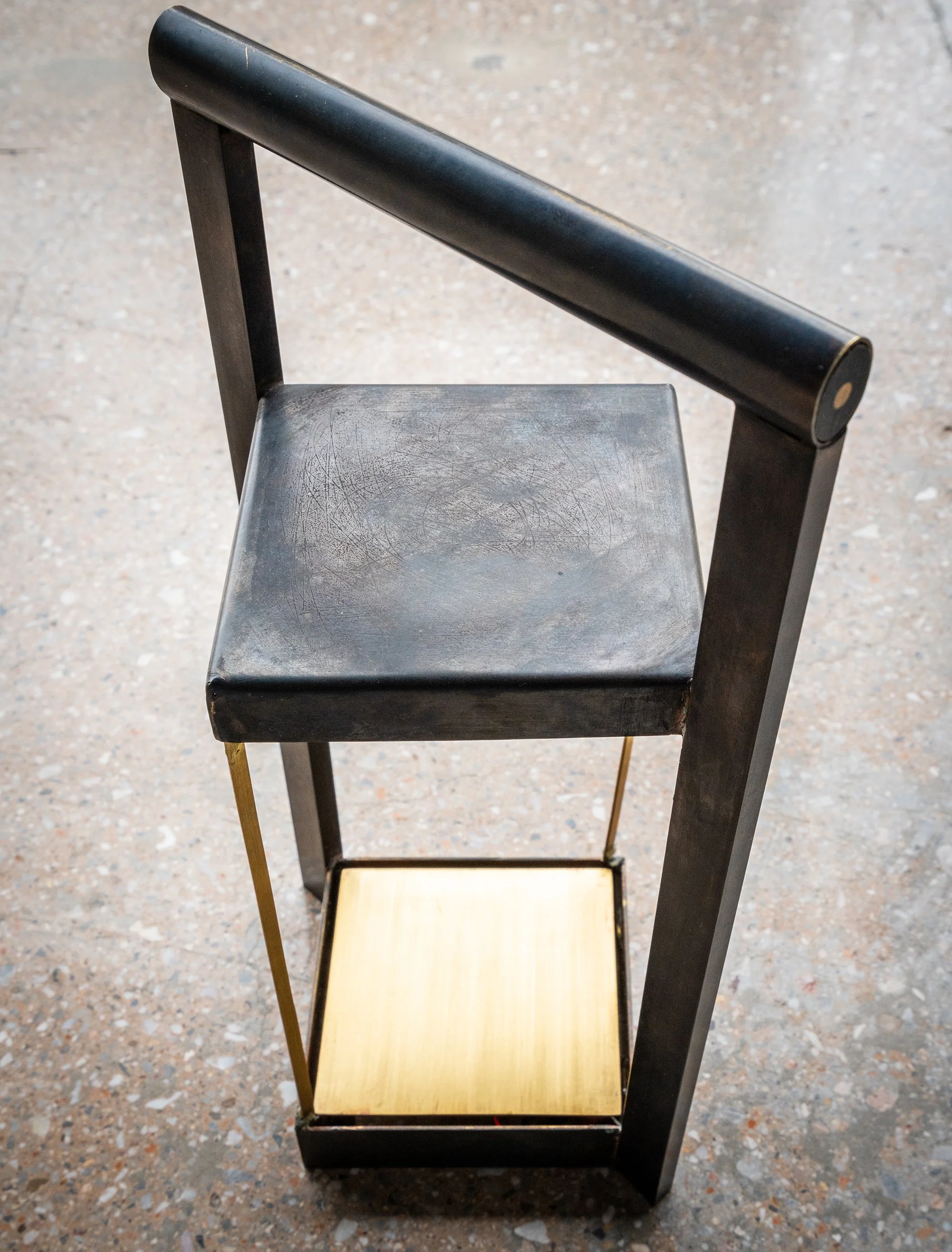 7.Lanturn @GavriiLux.jpg