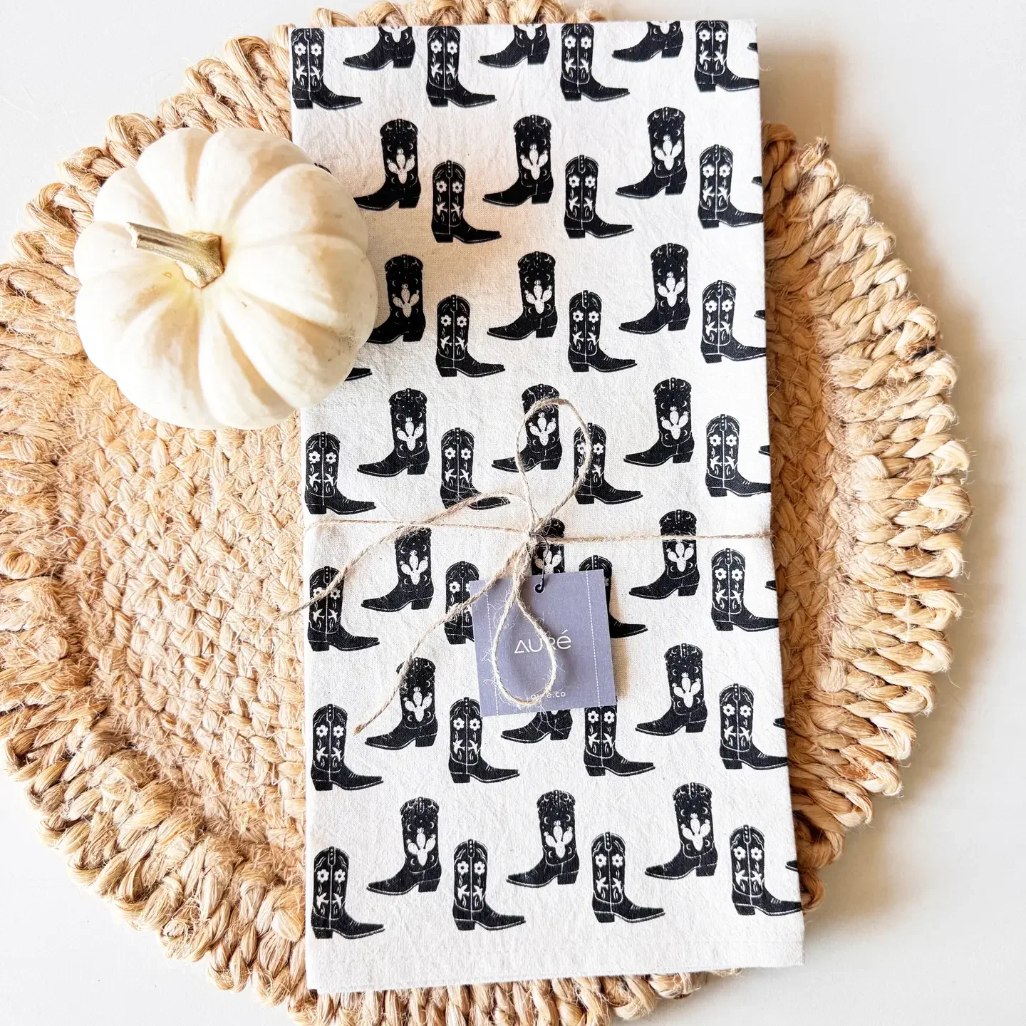 boots towel.webp