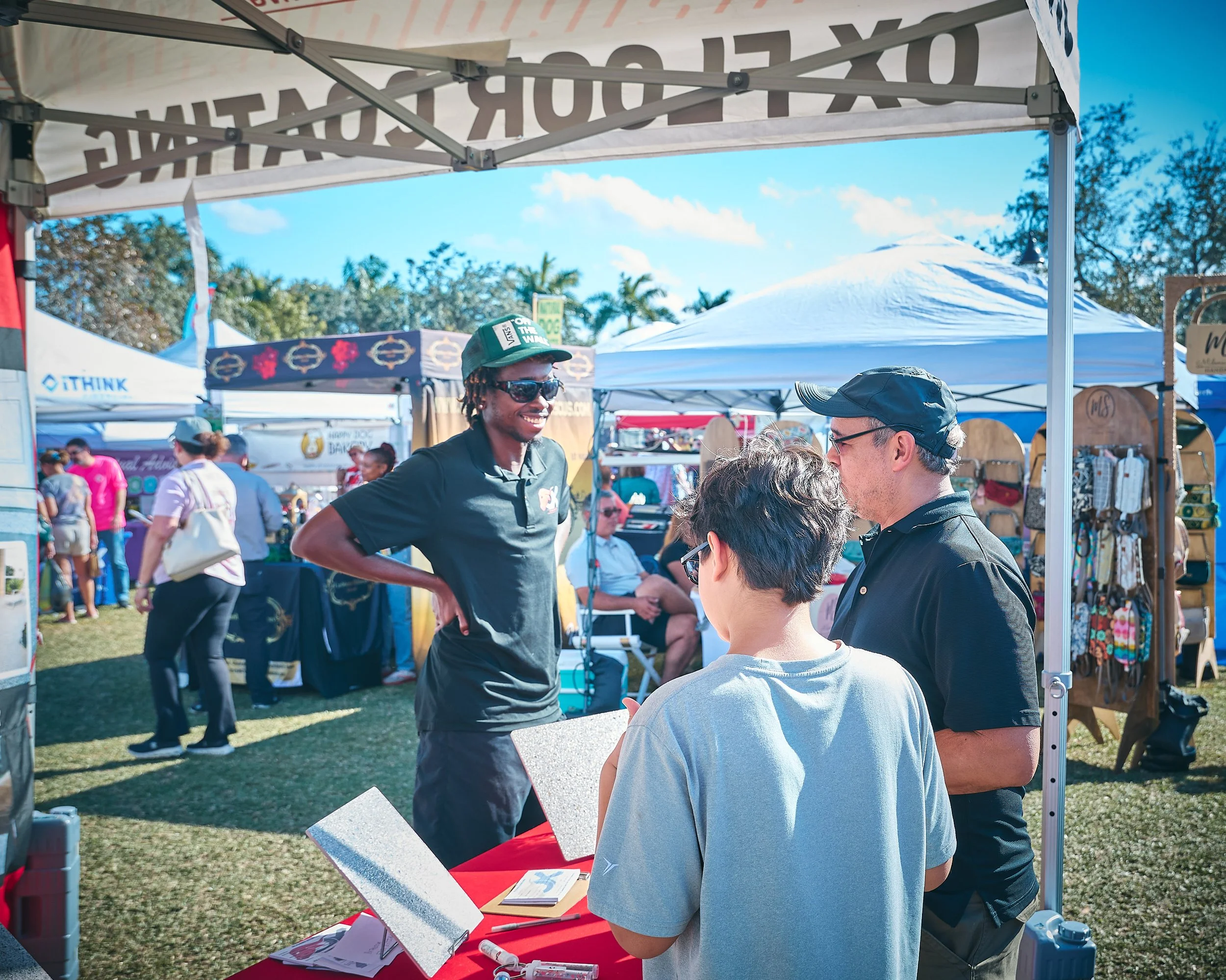 Exhibitors 48.jpg