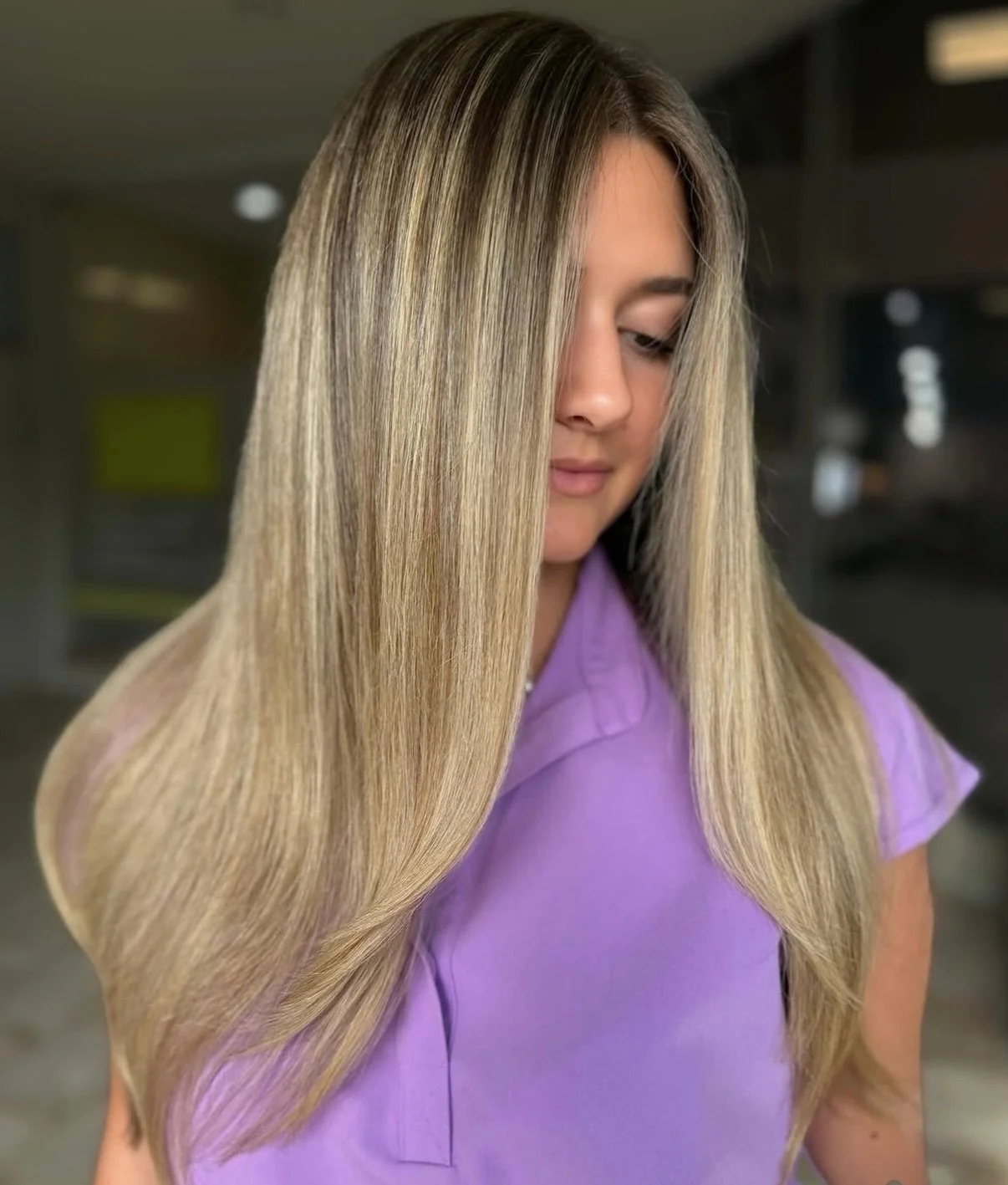 Sun-kissed and soulful 🌞 Elana refreshed Marisol&rsquo;s blonde and gave her pure light in every strand. ✨ This is what a great colorist does.
#BlondeRefresh #SunKissedHair #BlondeVibes #HairGoals #SalonArtistry