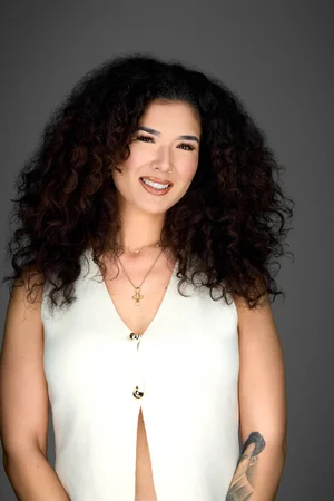 ZOE FOSKOLOS - Mavo Hairlounge