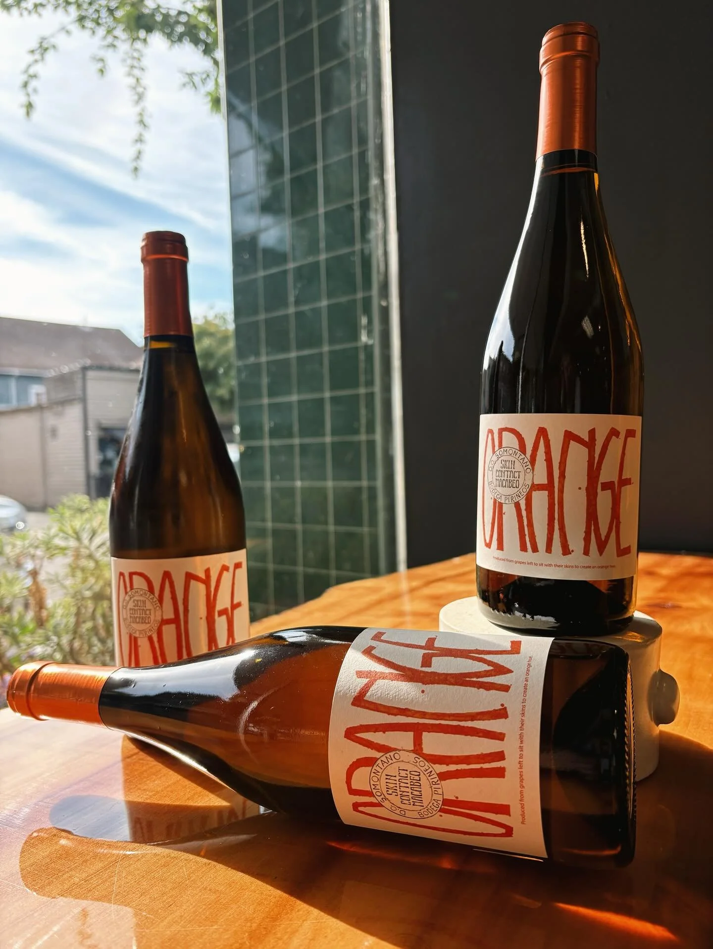 Calling all Helen&rsquo;s! We are featuring a skin contact Spanish Macabeo for The Roper Romp - I believe Helen would love this on a summer evening lounging in her iconic kaftan - notes of tangerine and warm spices. We are so excited to see how good 