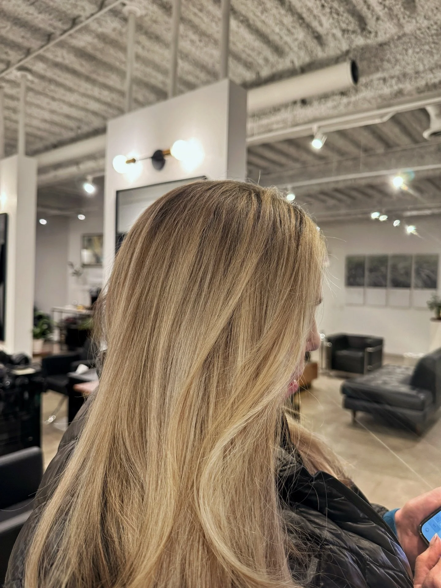 Cooking blondes AND sides this Thanksgiving 🦃 ✨
Sunday appointments are now available for the holiday rush. Reserve your appointment before they&rsquo;re gone. 🤎