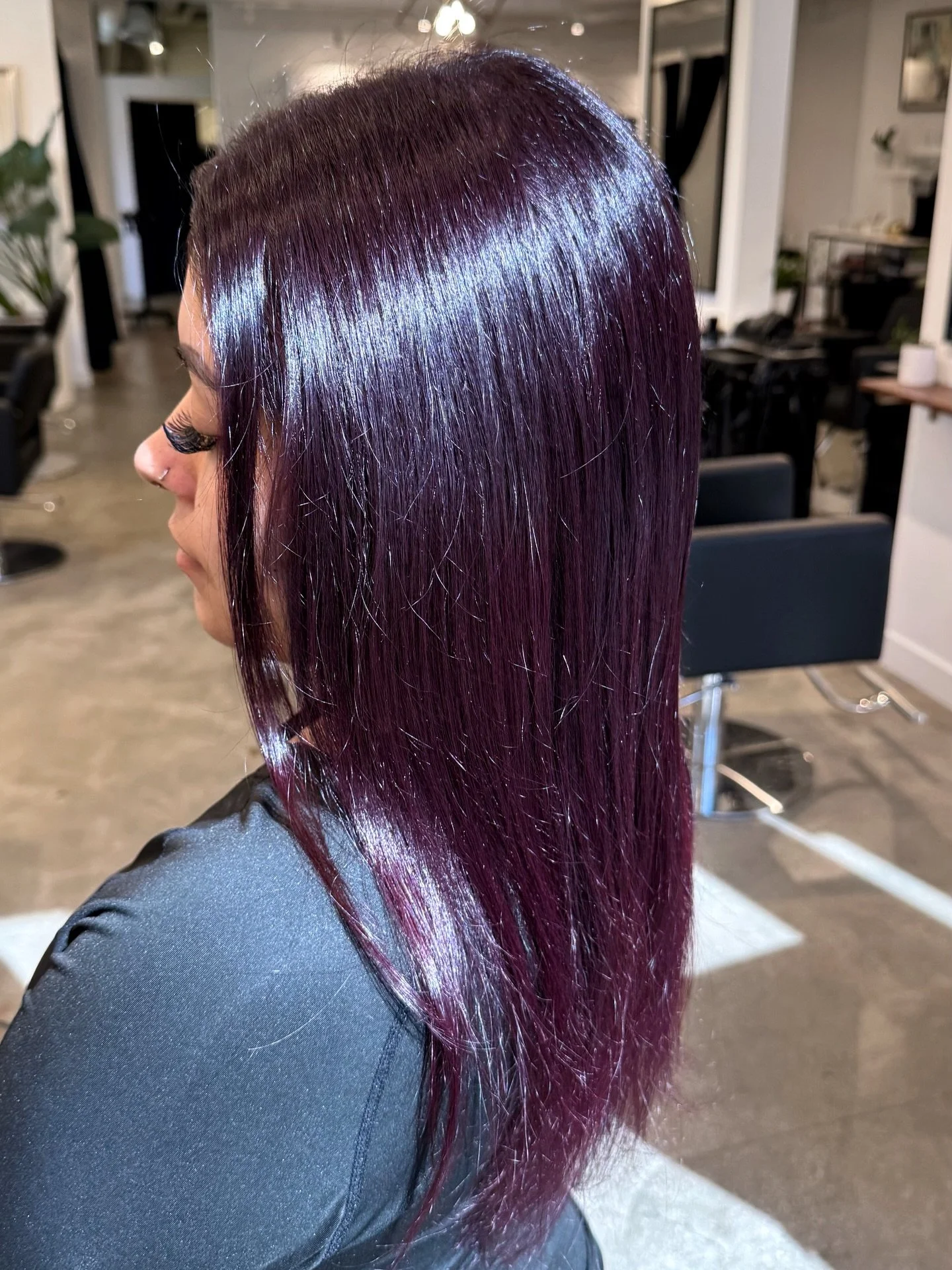 Rich. Reflective. Expensive. 
Book your glass hair apt. Bookings in bio ✨✨✨
Swipe to see the before ➡️
