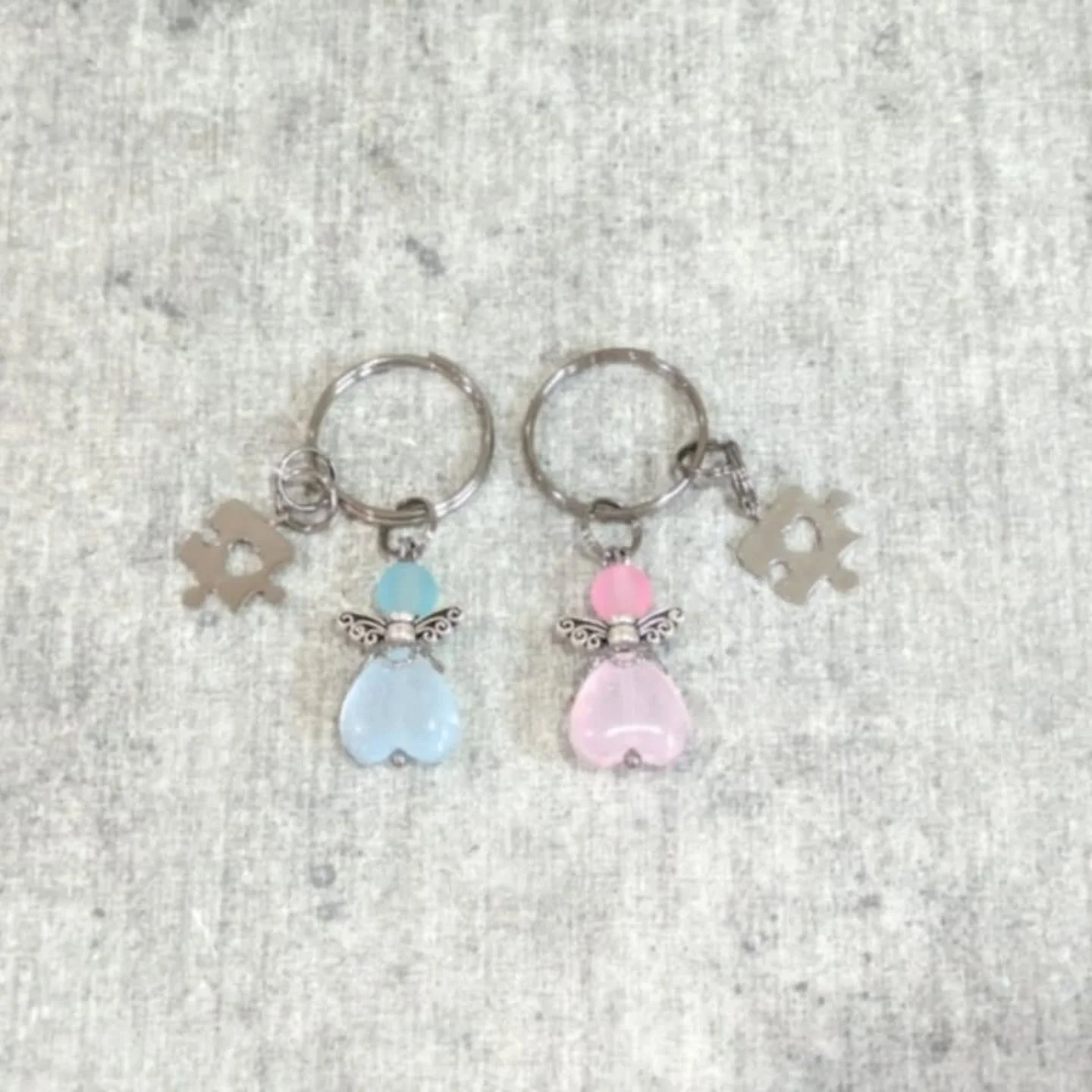 Show your support for autism awareness with our Autism Heart Keychains. These beautifully designed keychains feature puzzle pieces and heart charms in blue and pink colors.
#youniqueabilities #autismawareness #autism #giftideas #giftsforher #shopsmal