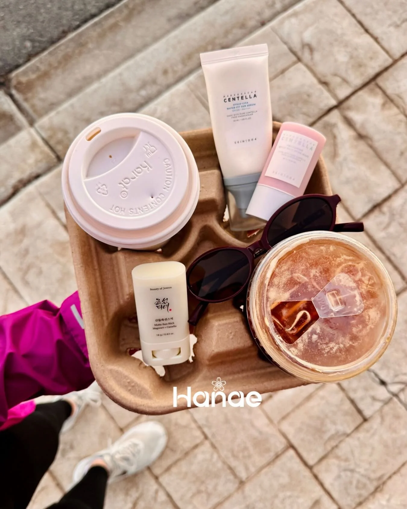 Caf&eacute;, SPF y un dia bonito ☕️🤞🏻
Self-care para llevar &hellip;
.
.
#hanaemx #kbeautymexico #skincaremexico #skincarelover #loveyourself