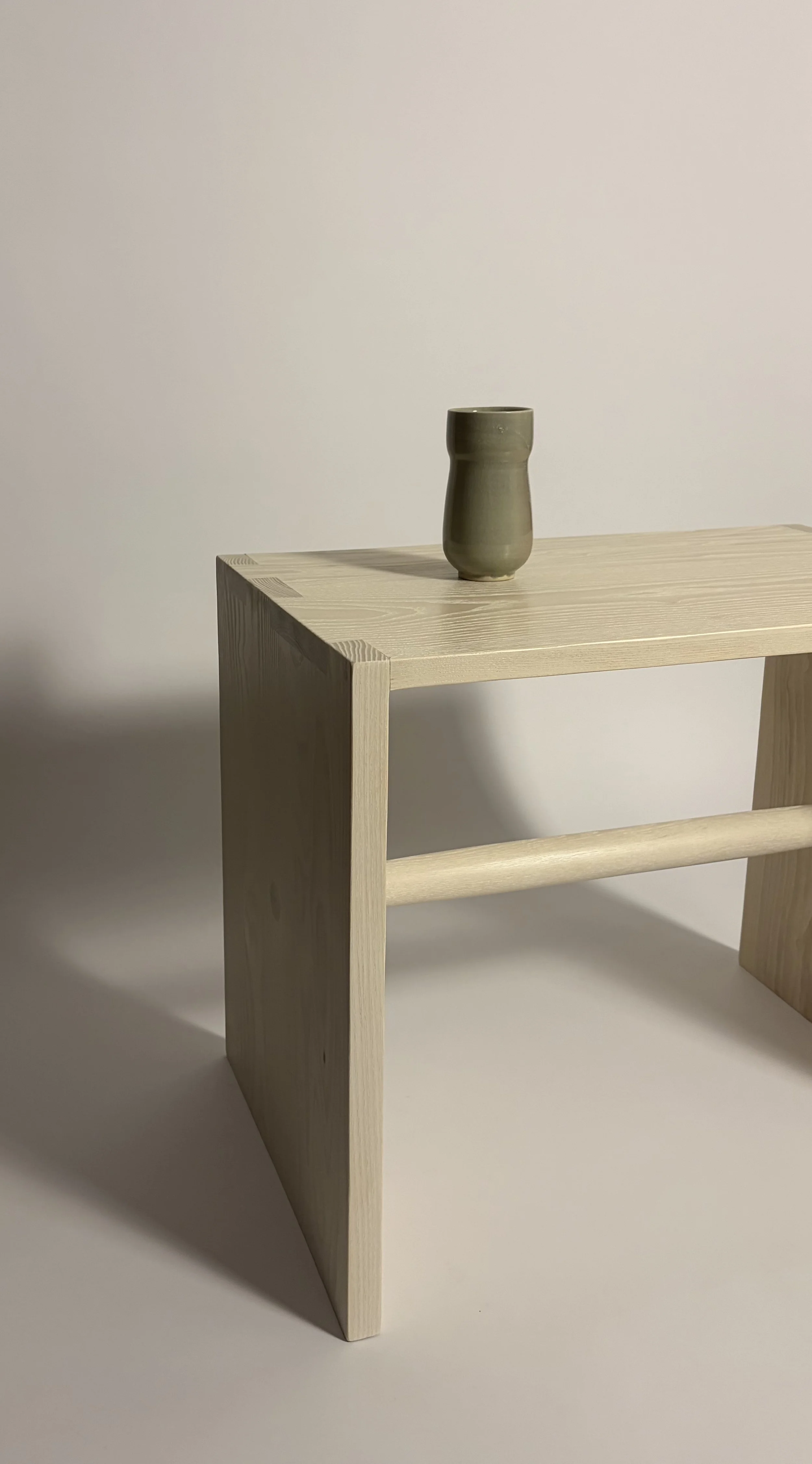 ash bench_detail.jpeg