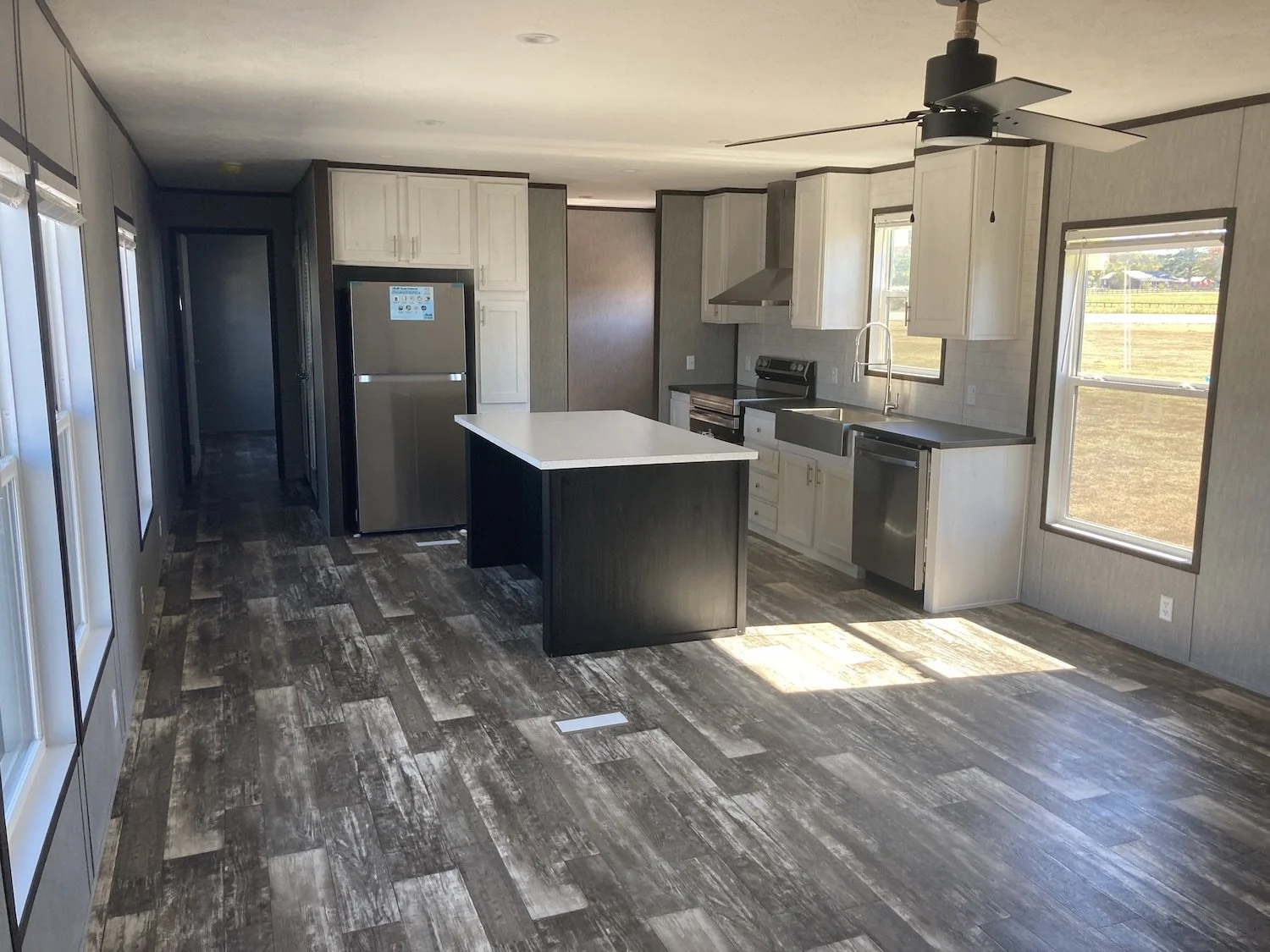 clayton-park-mobile-home-living-room-kitchen-vista-grove-san-antonio.jpeg