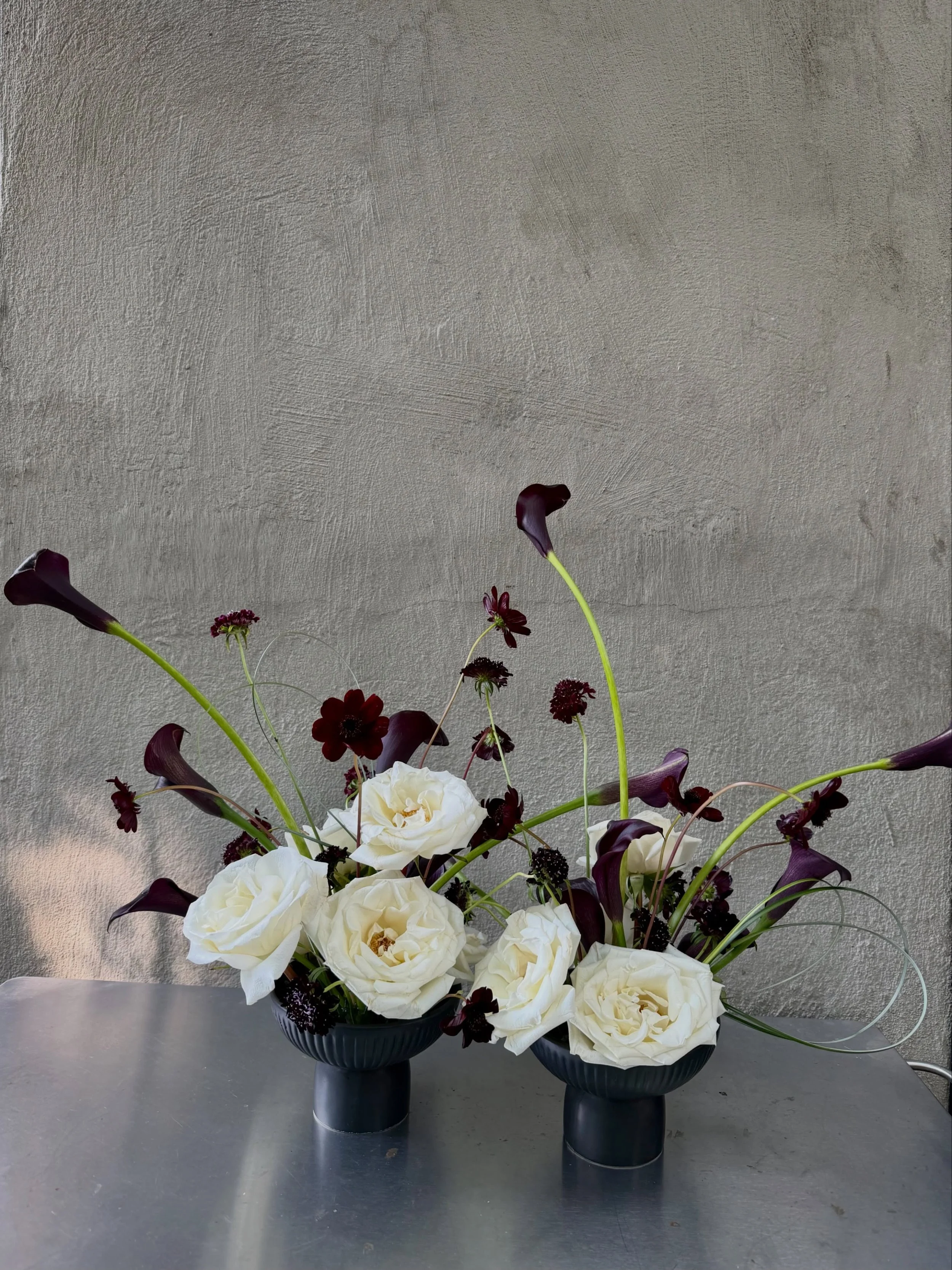 when calla lilies and cosmos dance 

#nycflorist #floraldesign