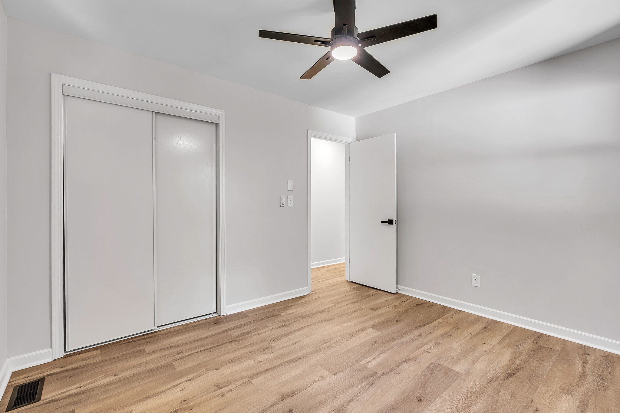 13-web-or-mls-7RV04379.jpg