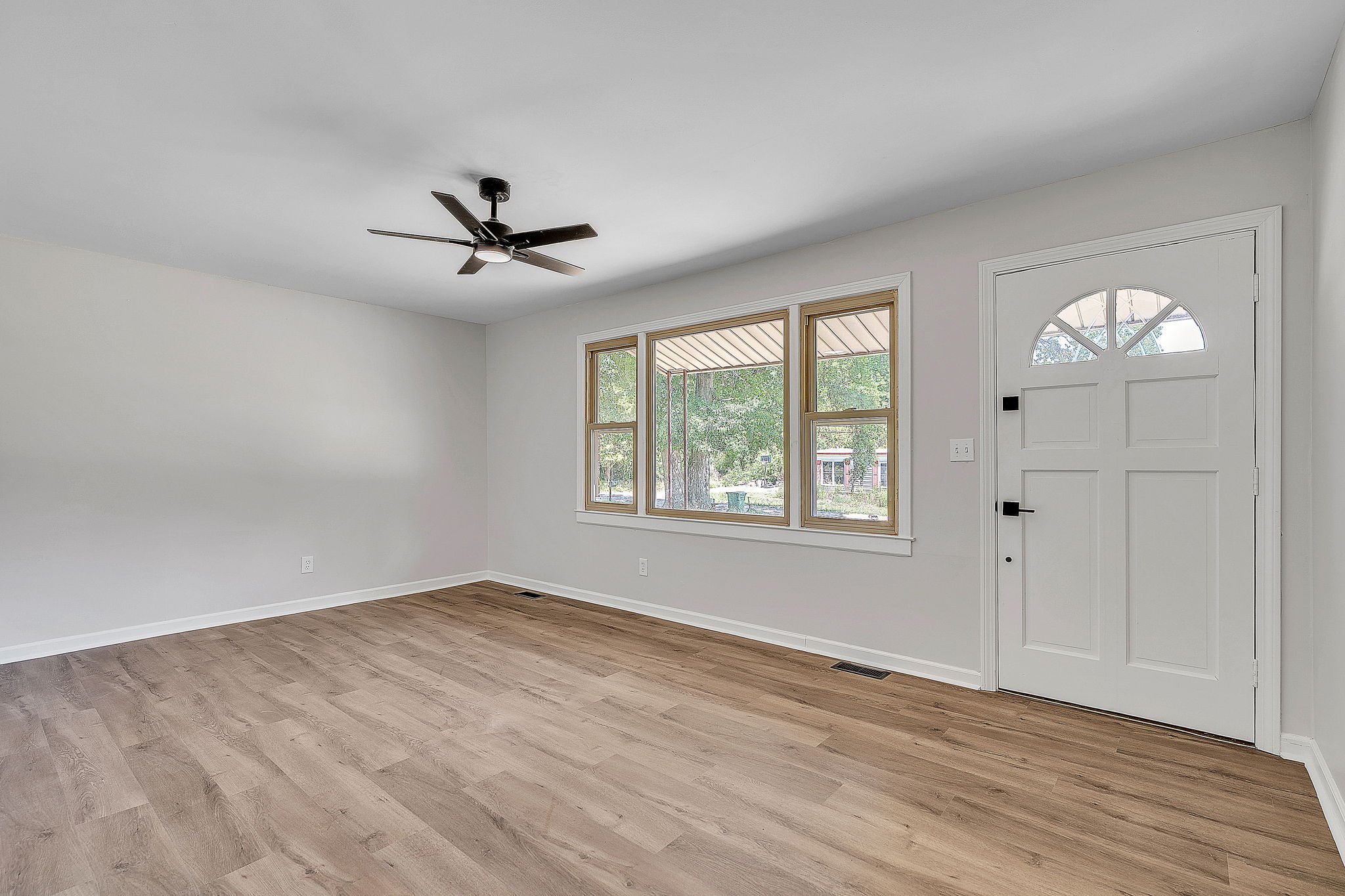 3-web-or-mls-7RV04397.jpg