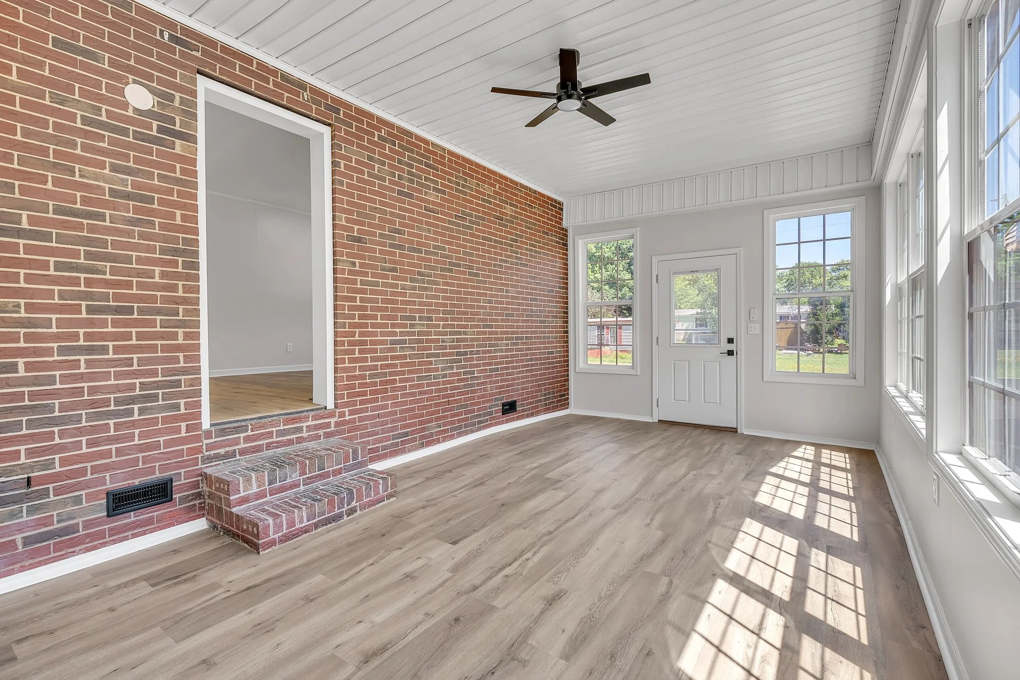 23-web-or-mls-7RV04439.jpg