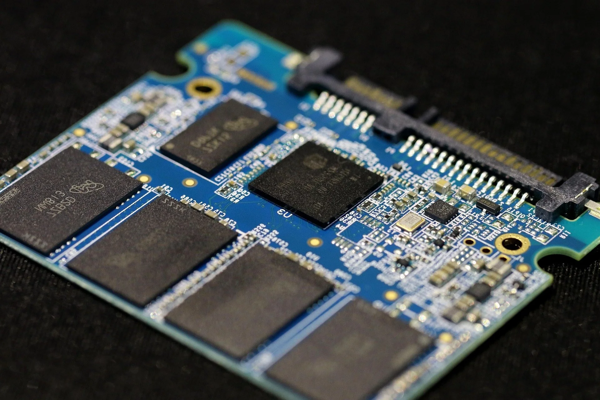 Recuperare Date, Data Recovery, Fisiere sterse, Date pierdute, Reparatii HDD, Reparatii SSD